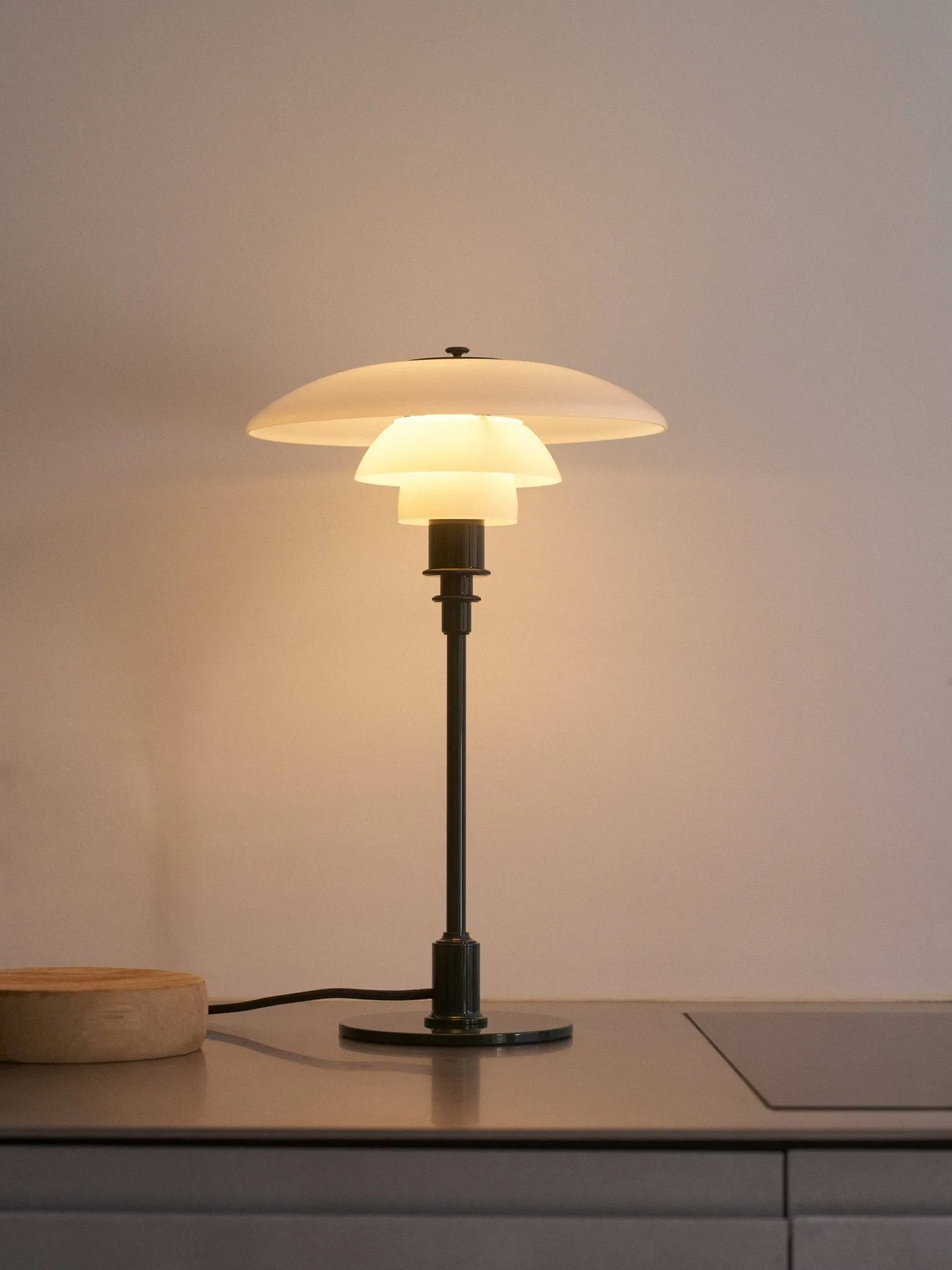 Candeeiro de mesa PH 2/1, Verde escuro brilhante Louis Poulsen