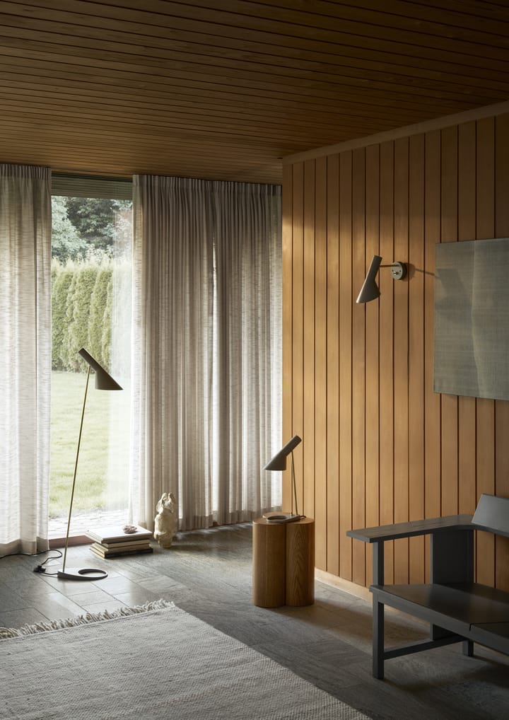 Candeeiro de parede AJ instalação fixa, Brass-warm grey Louis Poulsen