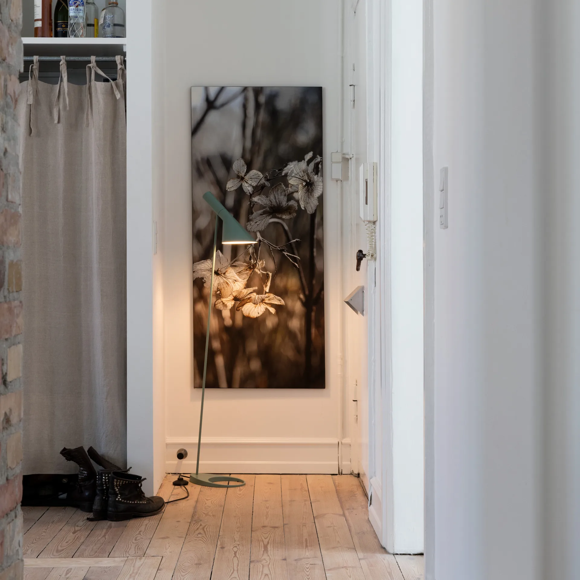 Candeeiro de pé AJ, Petróleo leve Louis Poulsen