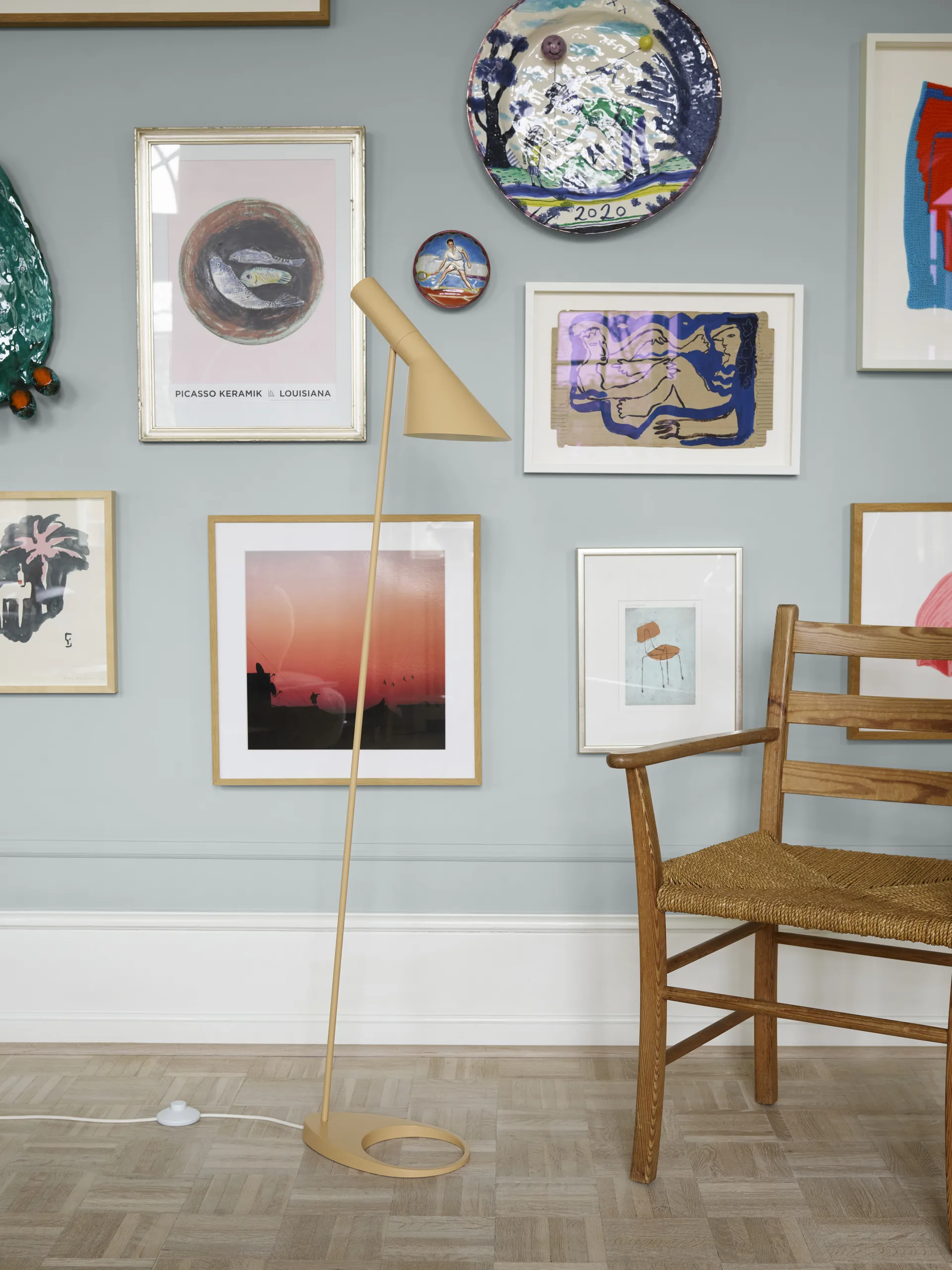 Candeeiro de pé AJ, Soft lemon Louis Poulsen