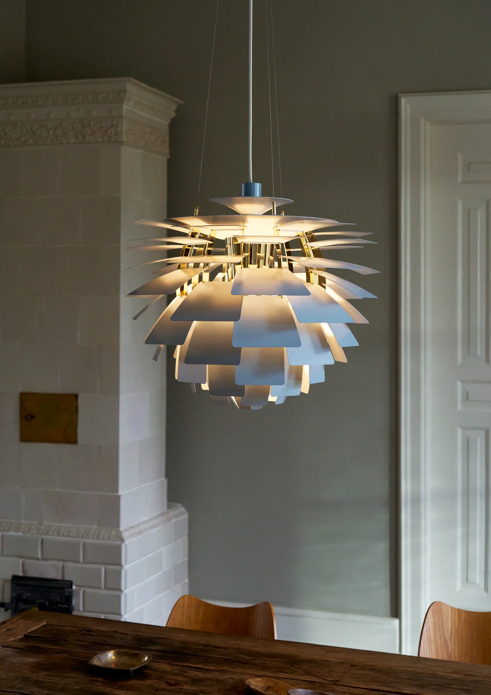 Candeeiro suspenso PH Artichoke Ø48 cm, Dusty blue-brass metallised Louis Poulsen