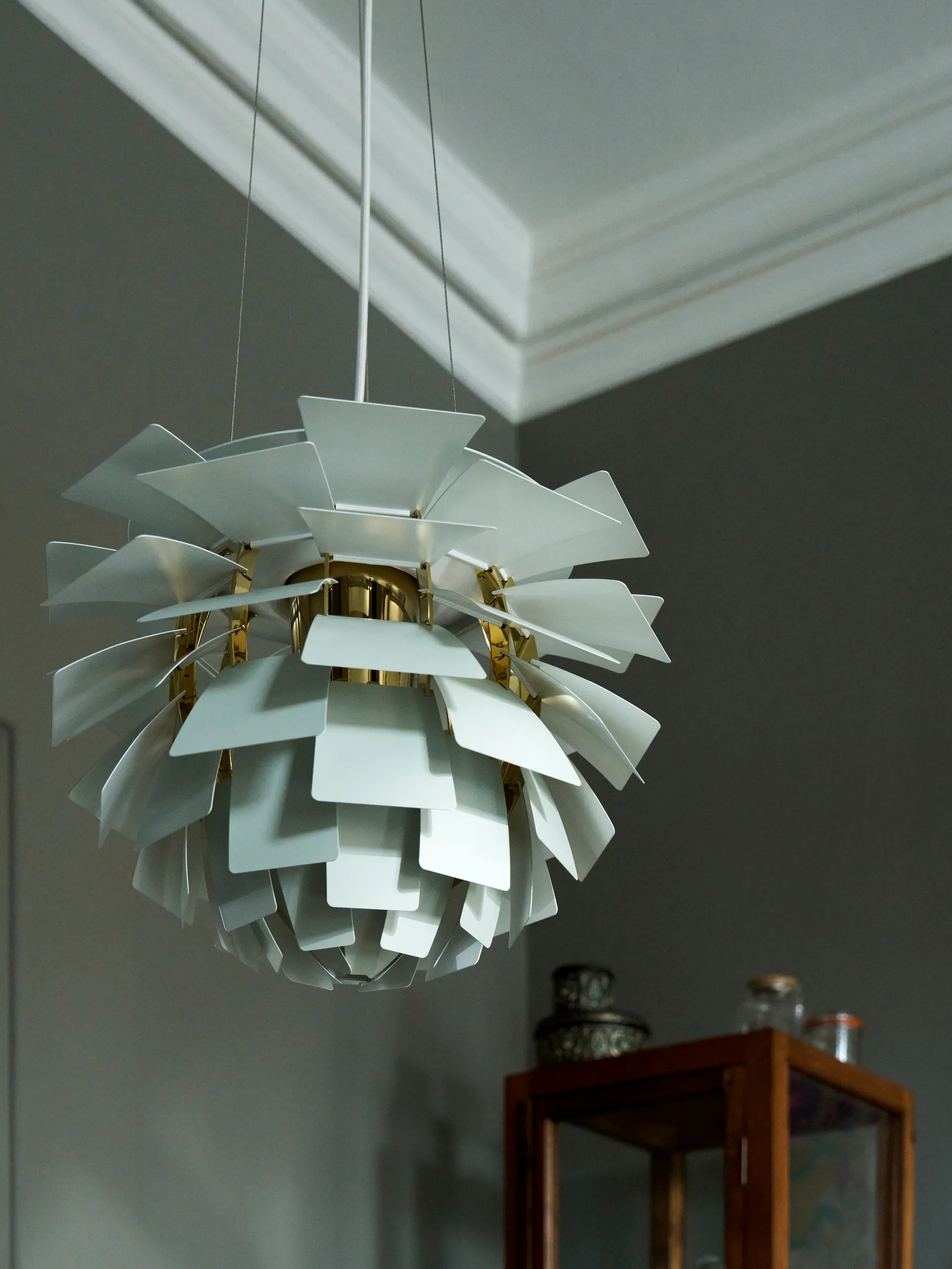 Candeeiro suspenso PH Artichoke Ø60 cm, Dusty green-brass metallised Louis Poulsen