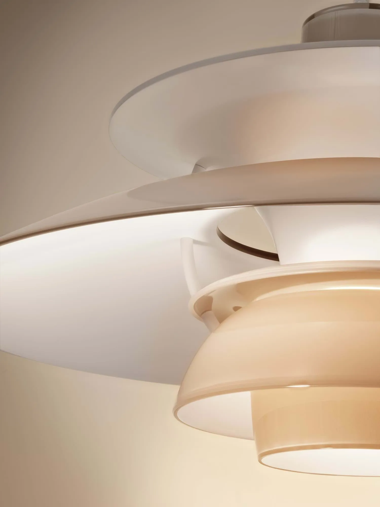 PH 5 candeeiro suspenso Ø32 cm, Opal bege Louis Poulsen