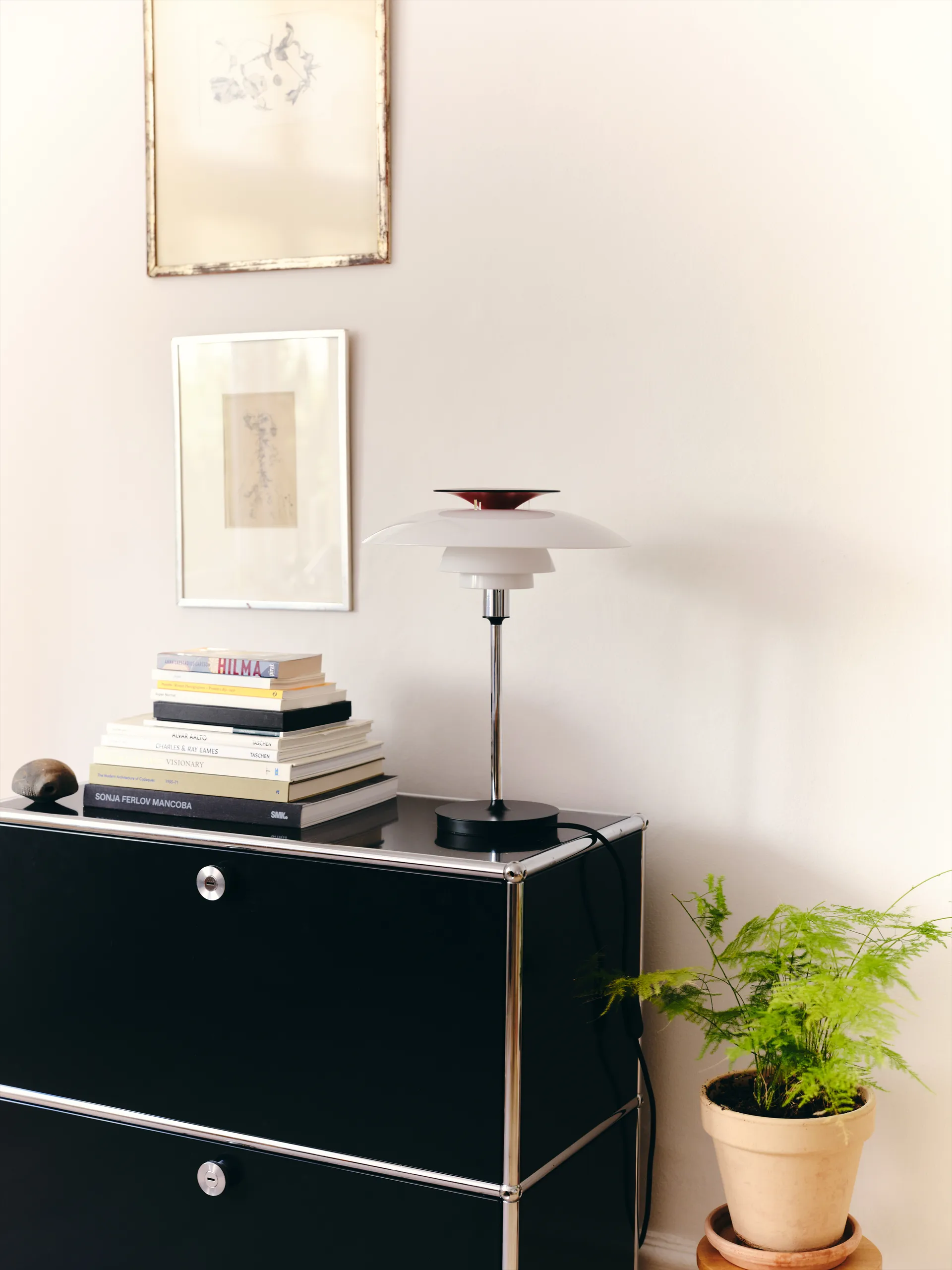 PH 80 candeeiro de mesa, Opala branca, cromado Louis Poulsen