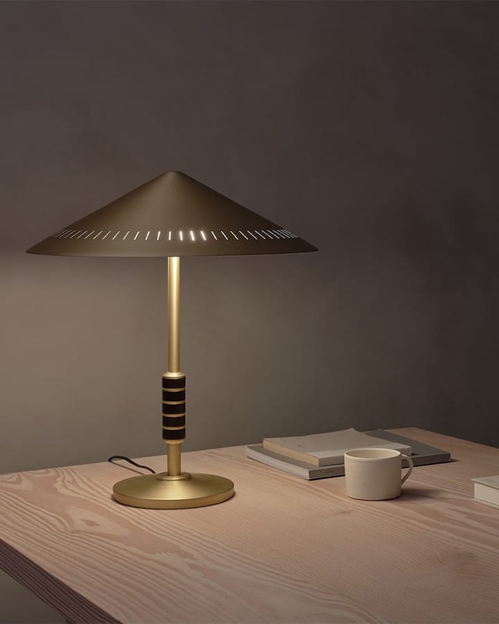  Candeeiro de mesa Governor 250, Brass-walnut LYFA