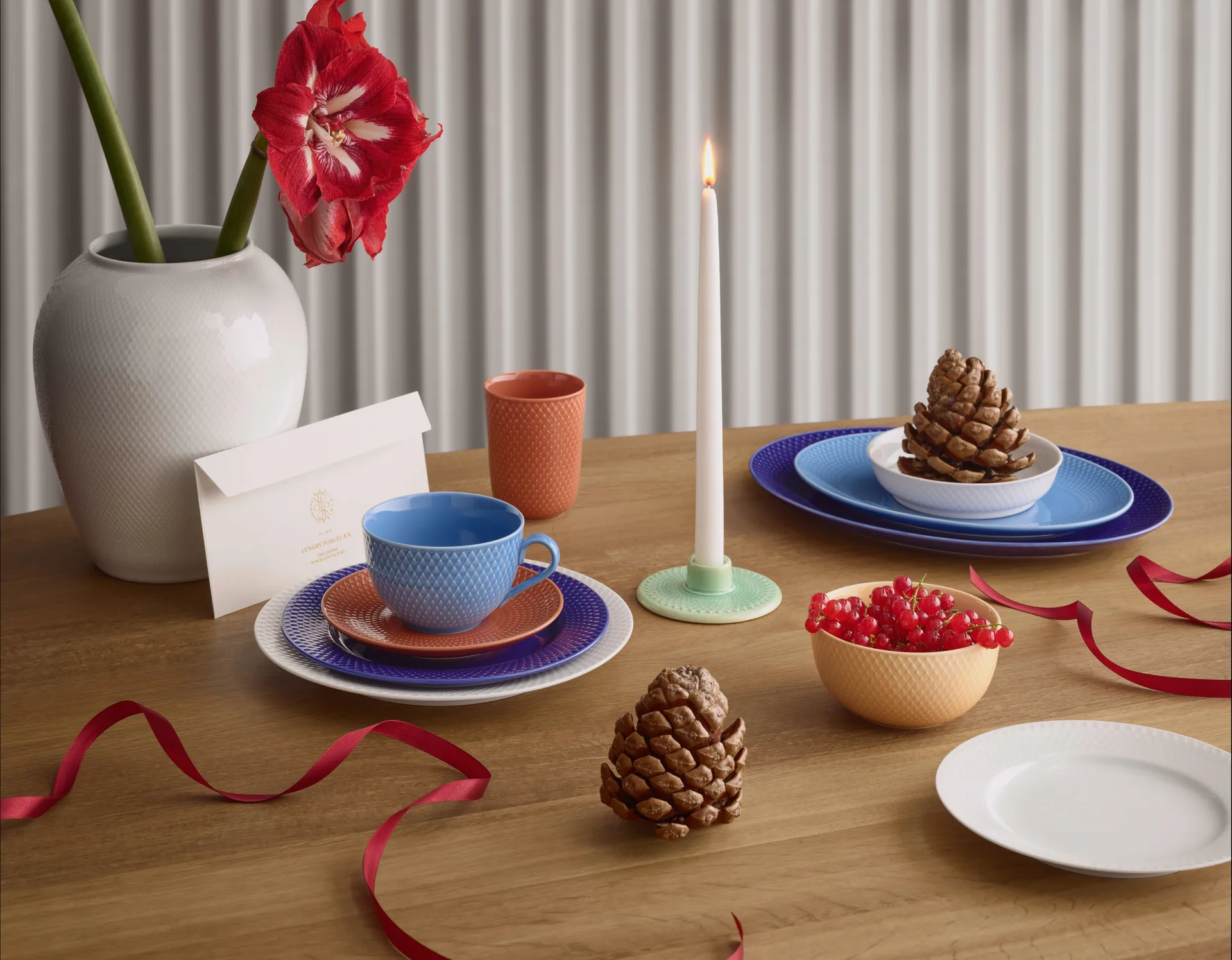 Travessa oval Rhombe 35x26,5 cm, Azul escuro Lyngby Porcelæn