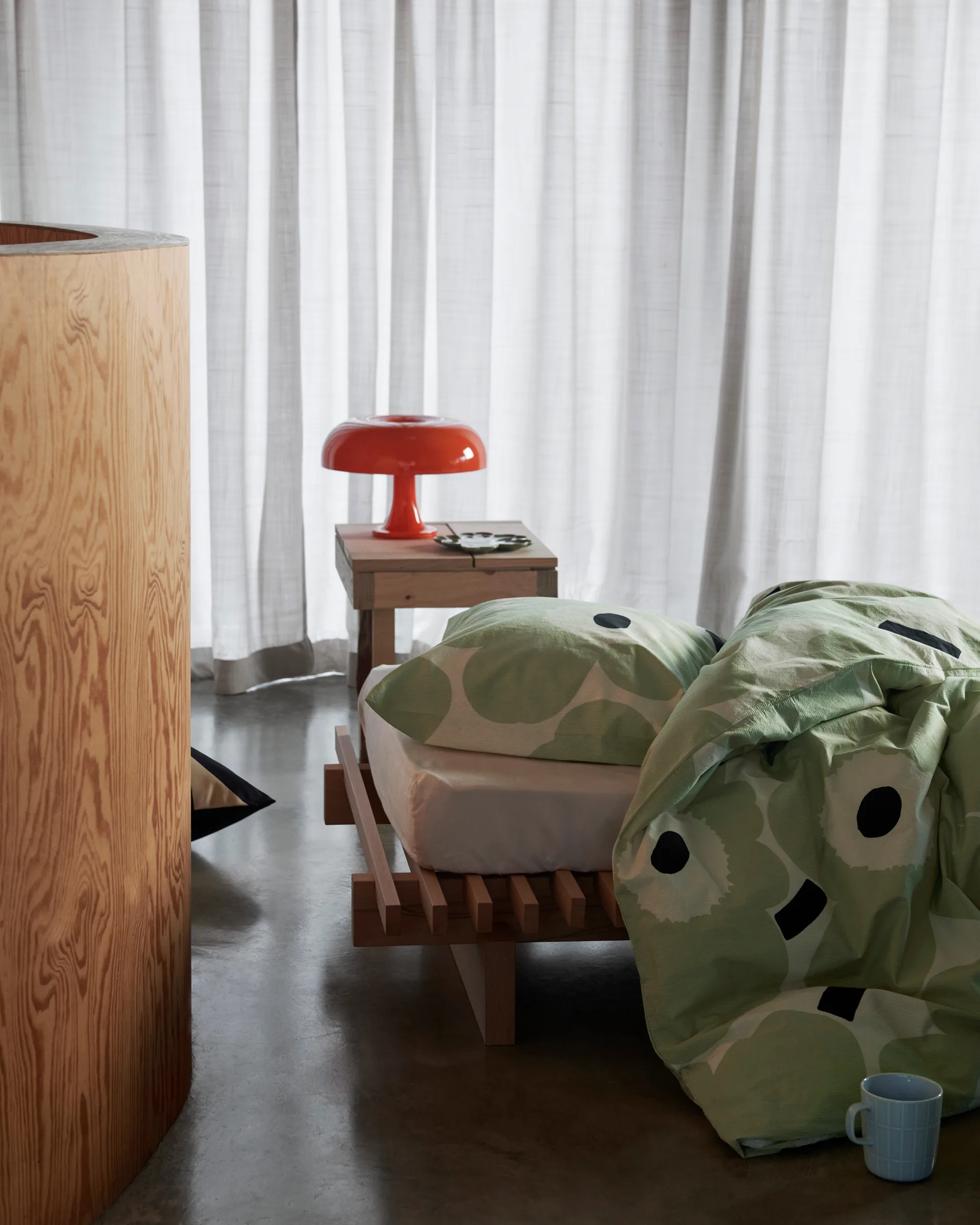 Fronha Unikko 50x60 cm, Off white-sage-dark blue Marimekko