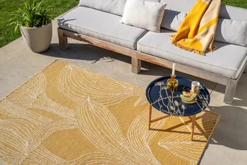 Kukat puhkeavat matte outdoor - Straw, 160x230 cm - Marimekko