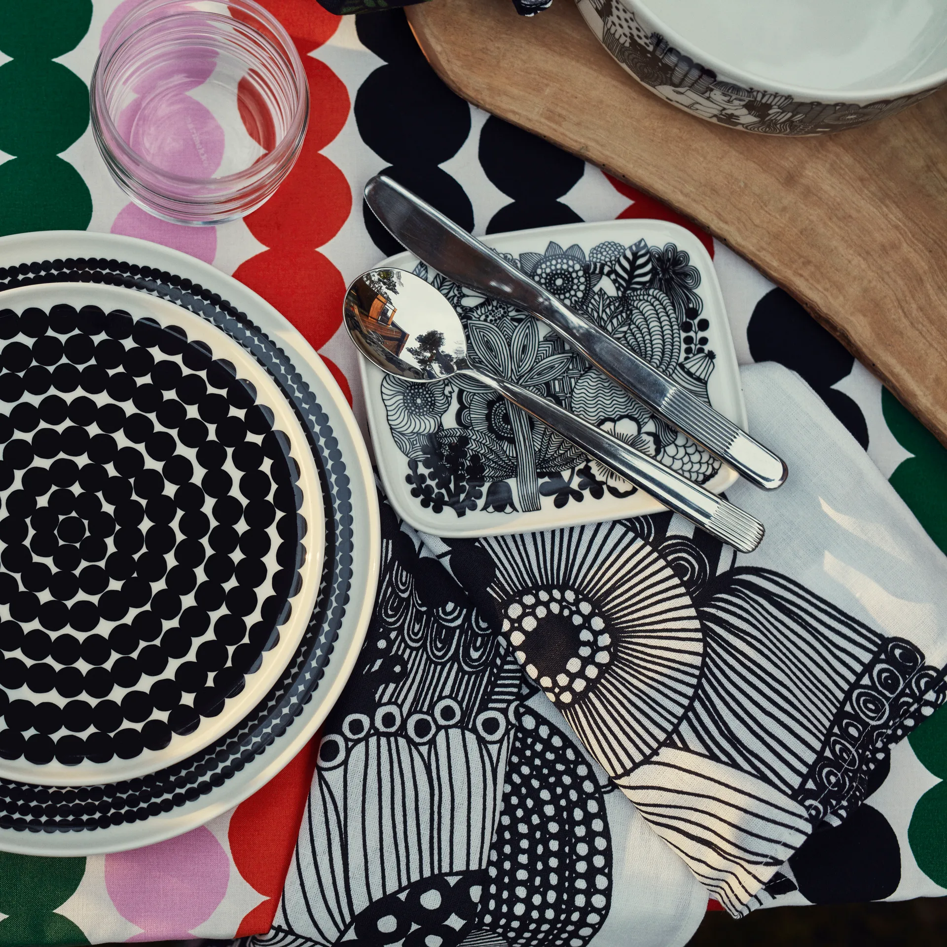 Prato Räsymatto, preto-branco Marimekko