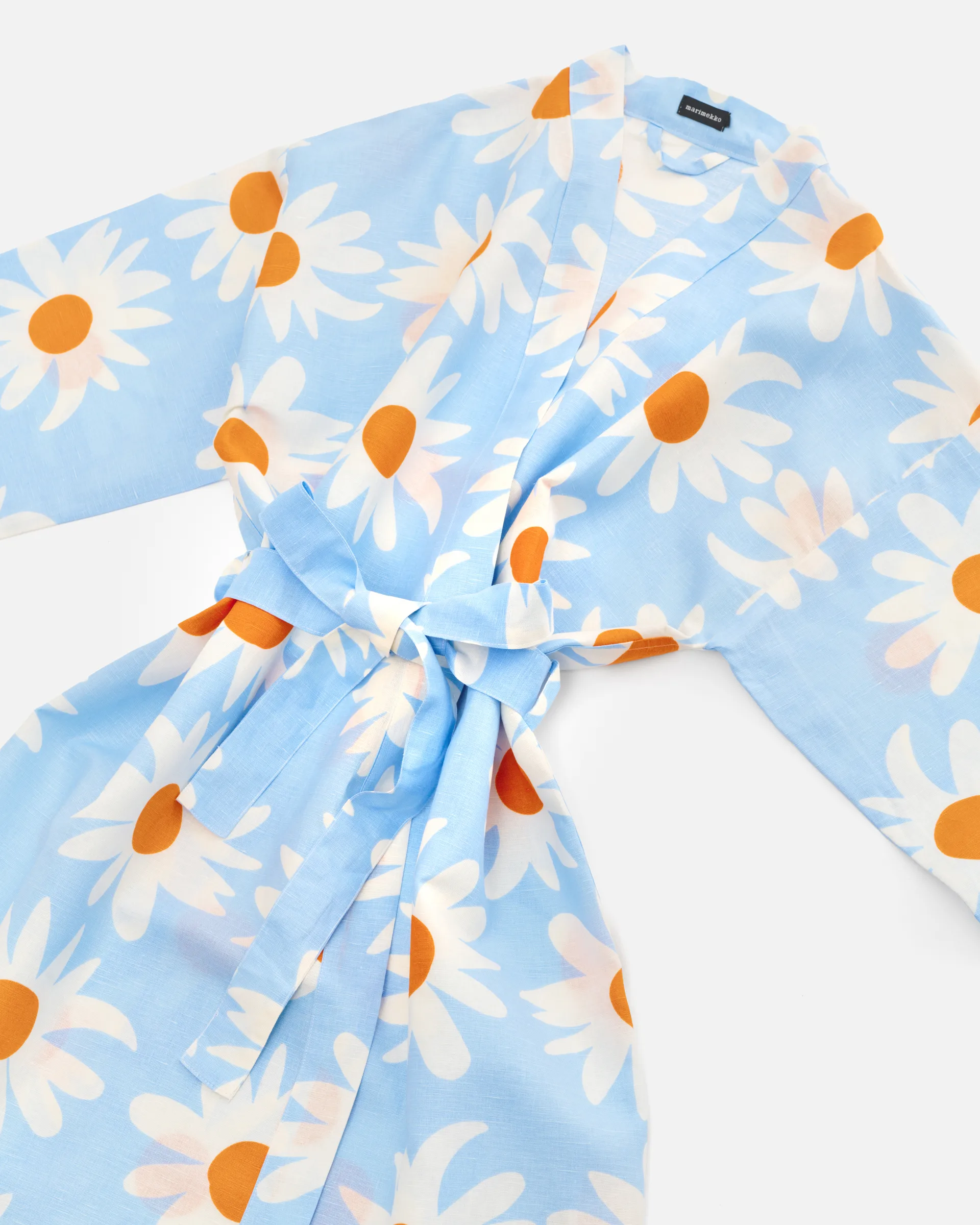Rakastaa ei rakasta roupão, Orange-Off-white-light blue Marimekko