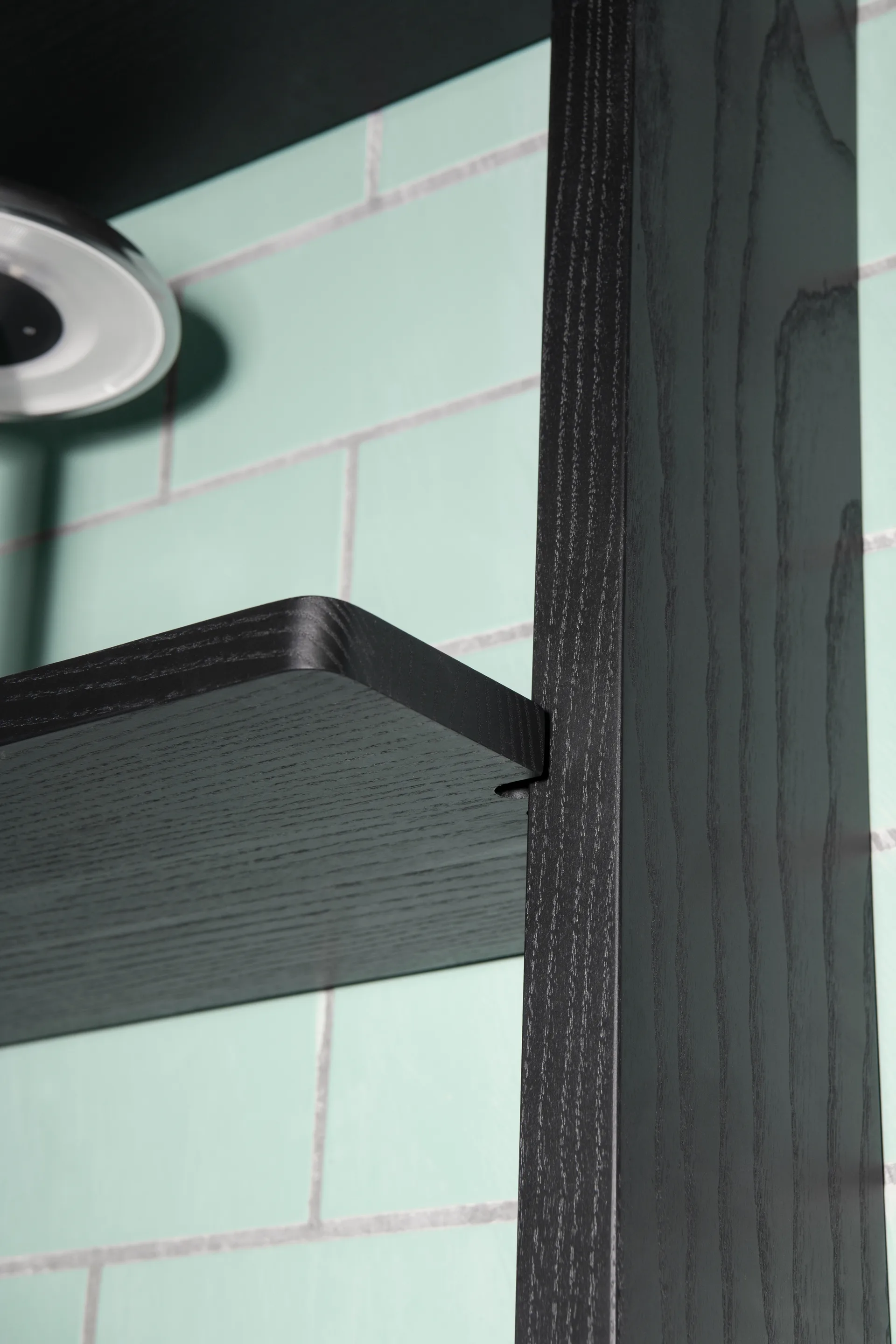 Gridlock Painel lateral H1460, Freixo preto manchado Massproductions