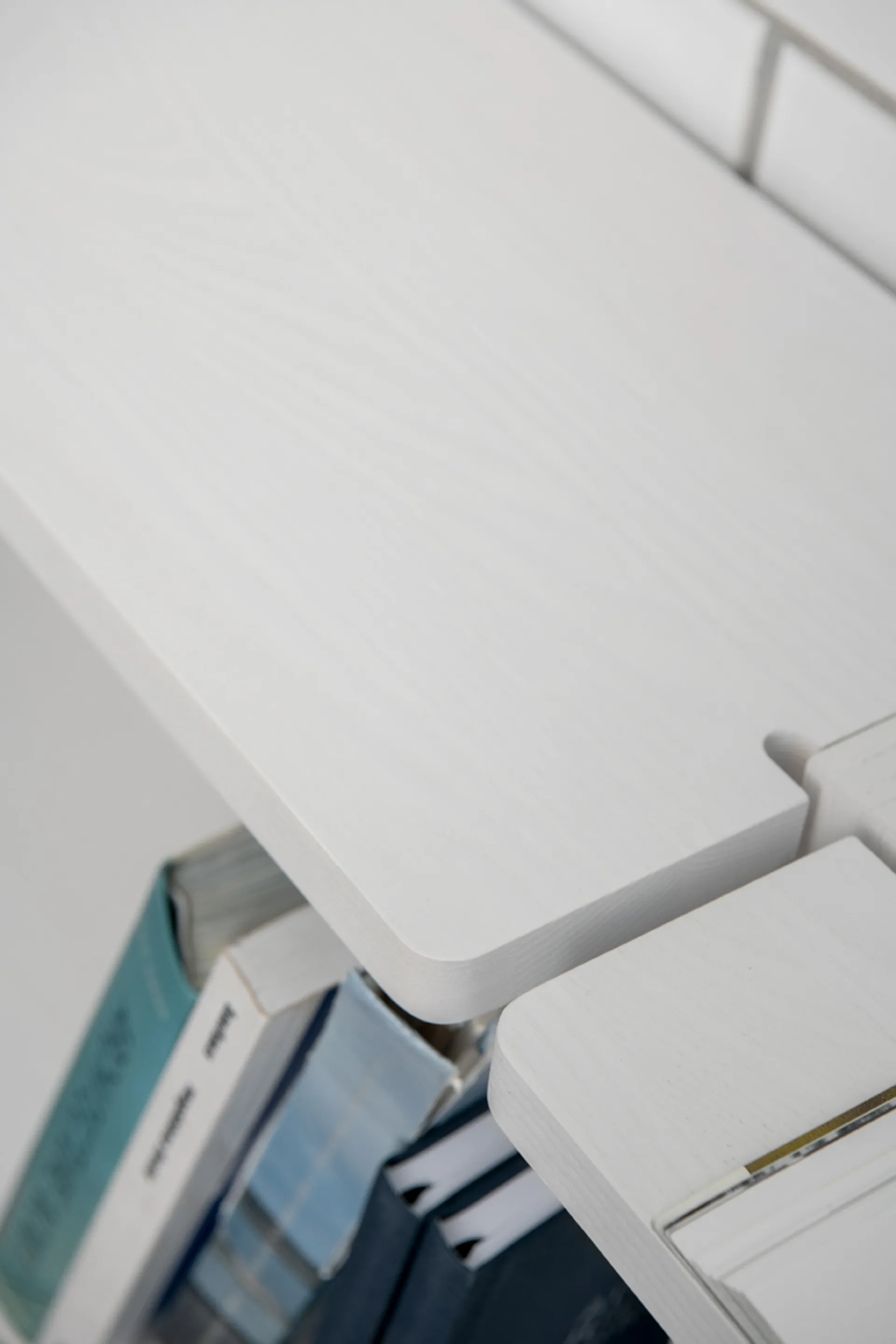 Gridlock Shelf W800 prateleira, Freixo branco manchado Massproductions