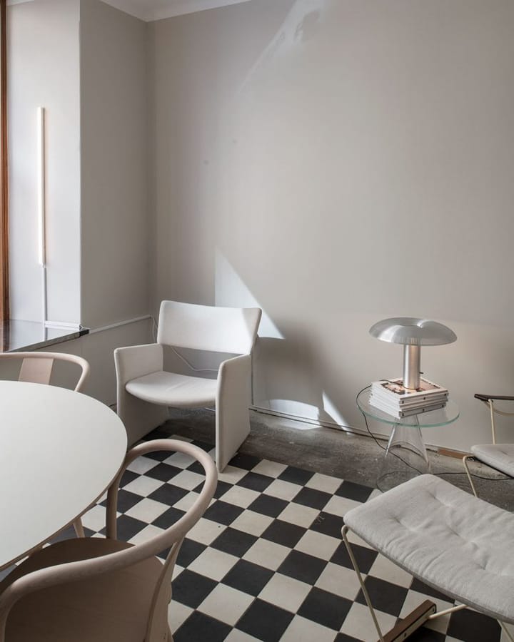 Poltrona Crown Easy Chair, Geneva Shingle - 2854/120 Massproductions