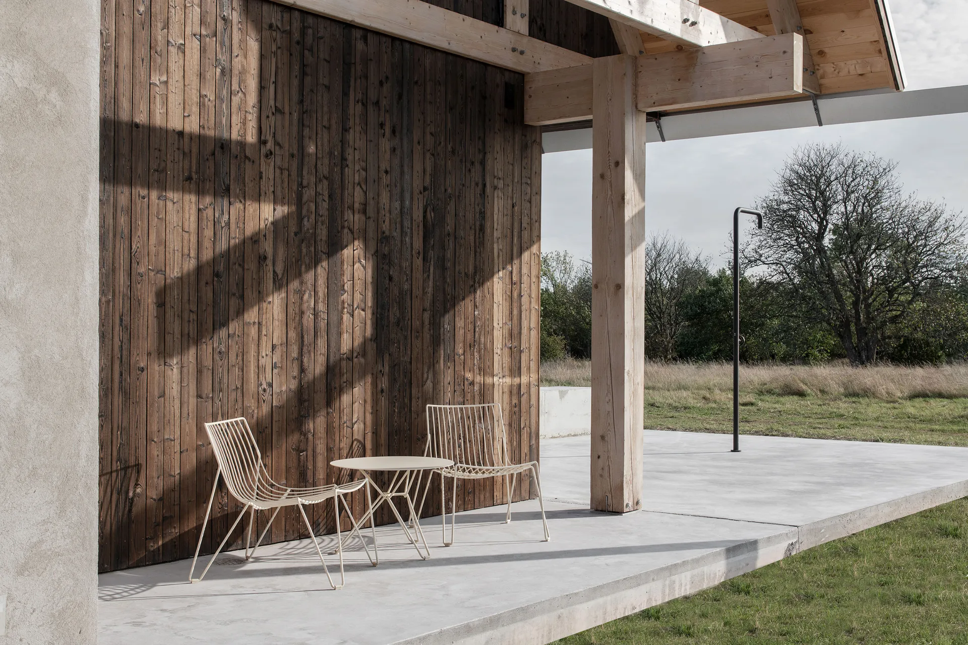 Tio mesa de apoio Ø60 cm, Marfim (Ivory) Massproductions