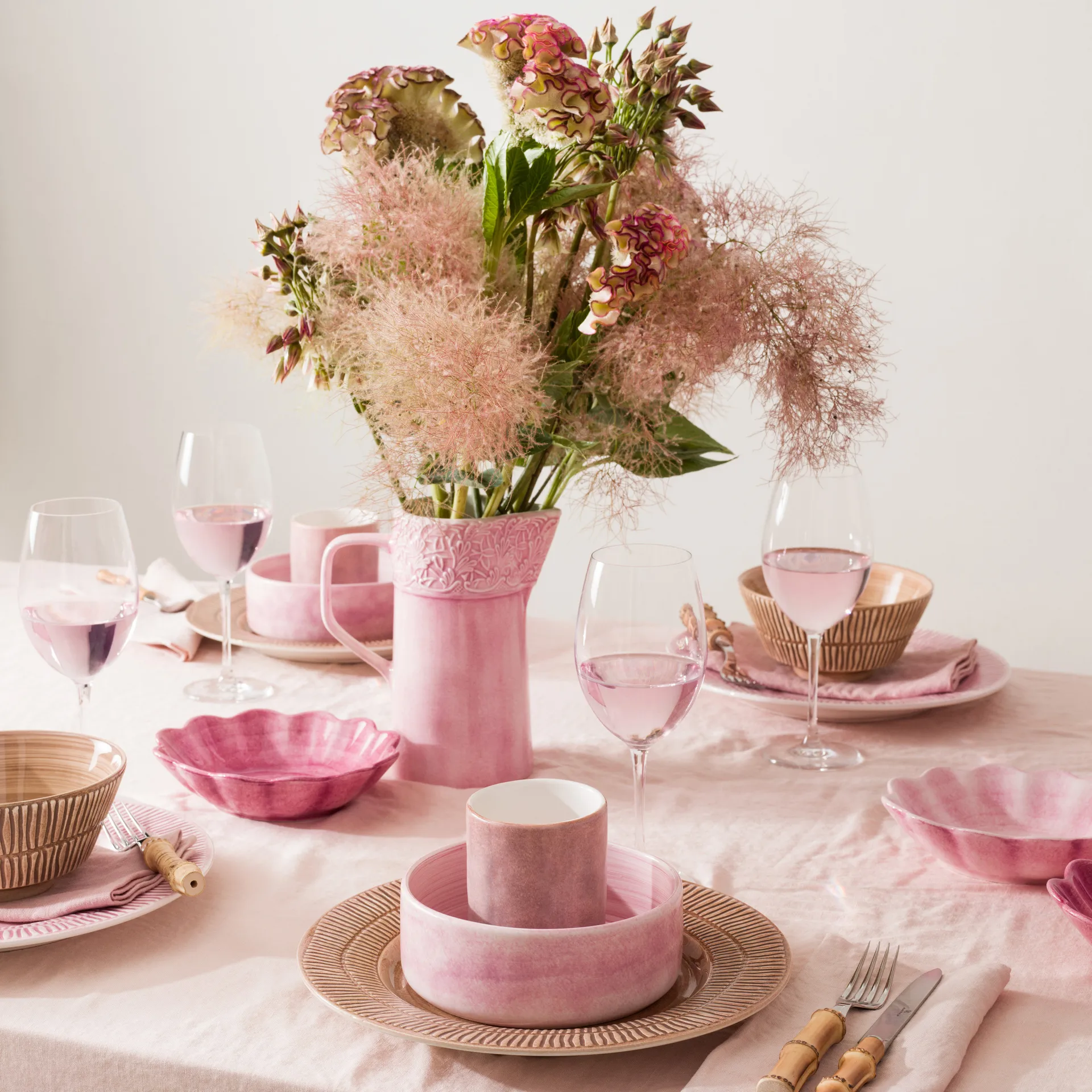 Prato Stripes Ø28 cm, rosa claro Mateus