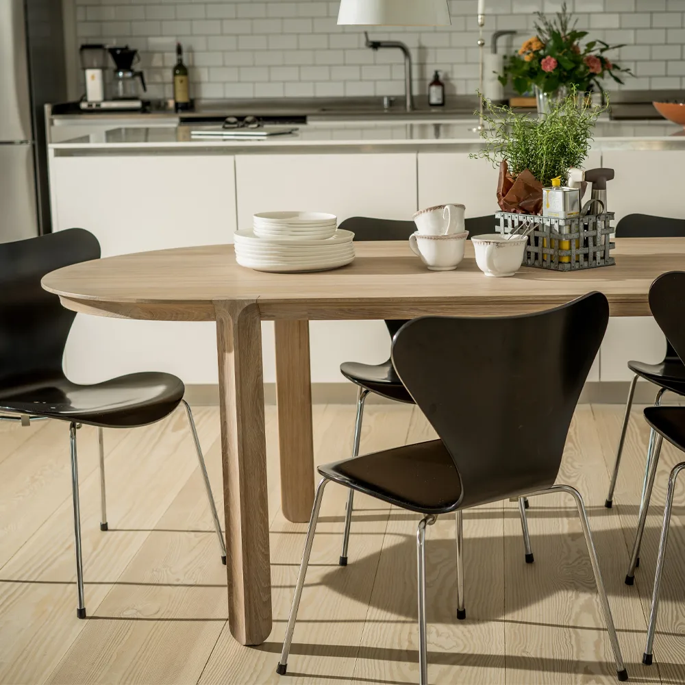 Amor mesa de jantar, carvalho com pigmento branco óleo dura-cera Mavis