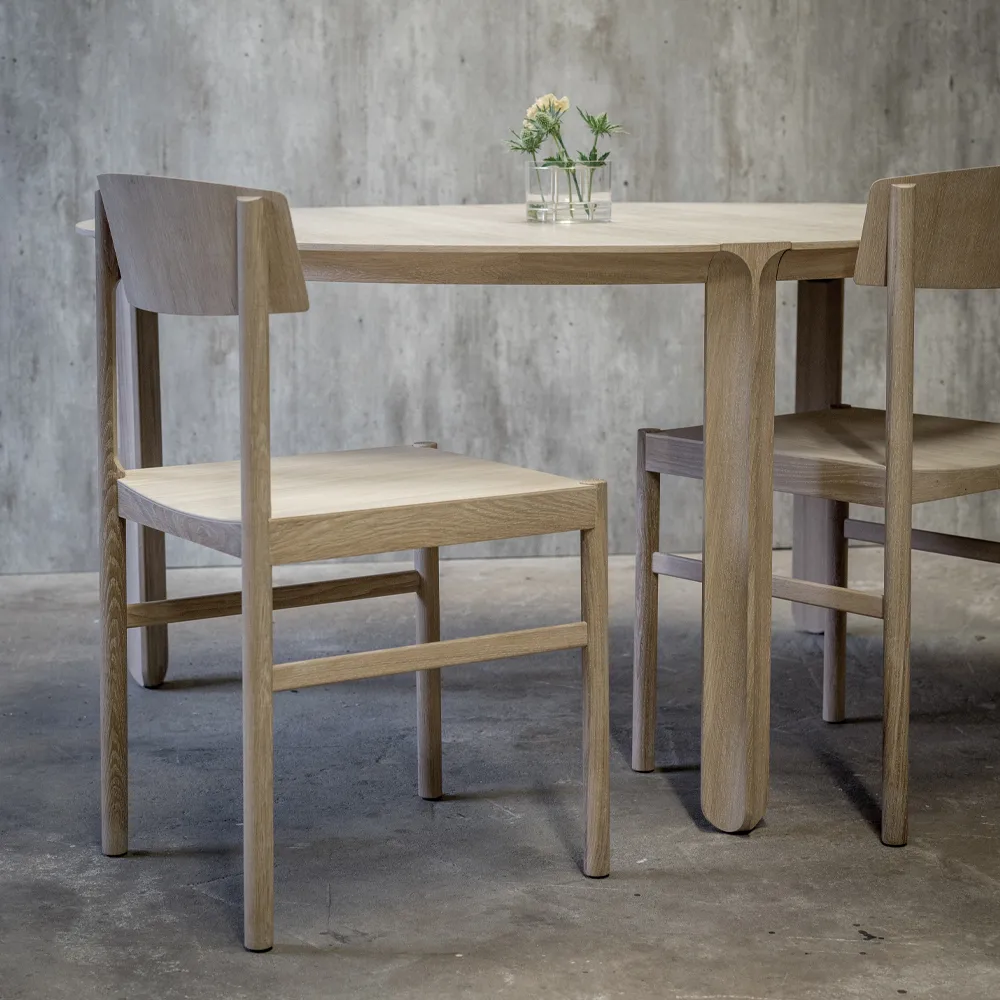 Amor mesa de jantar redonda, carvalho óleo duro pigmento branco Mavis