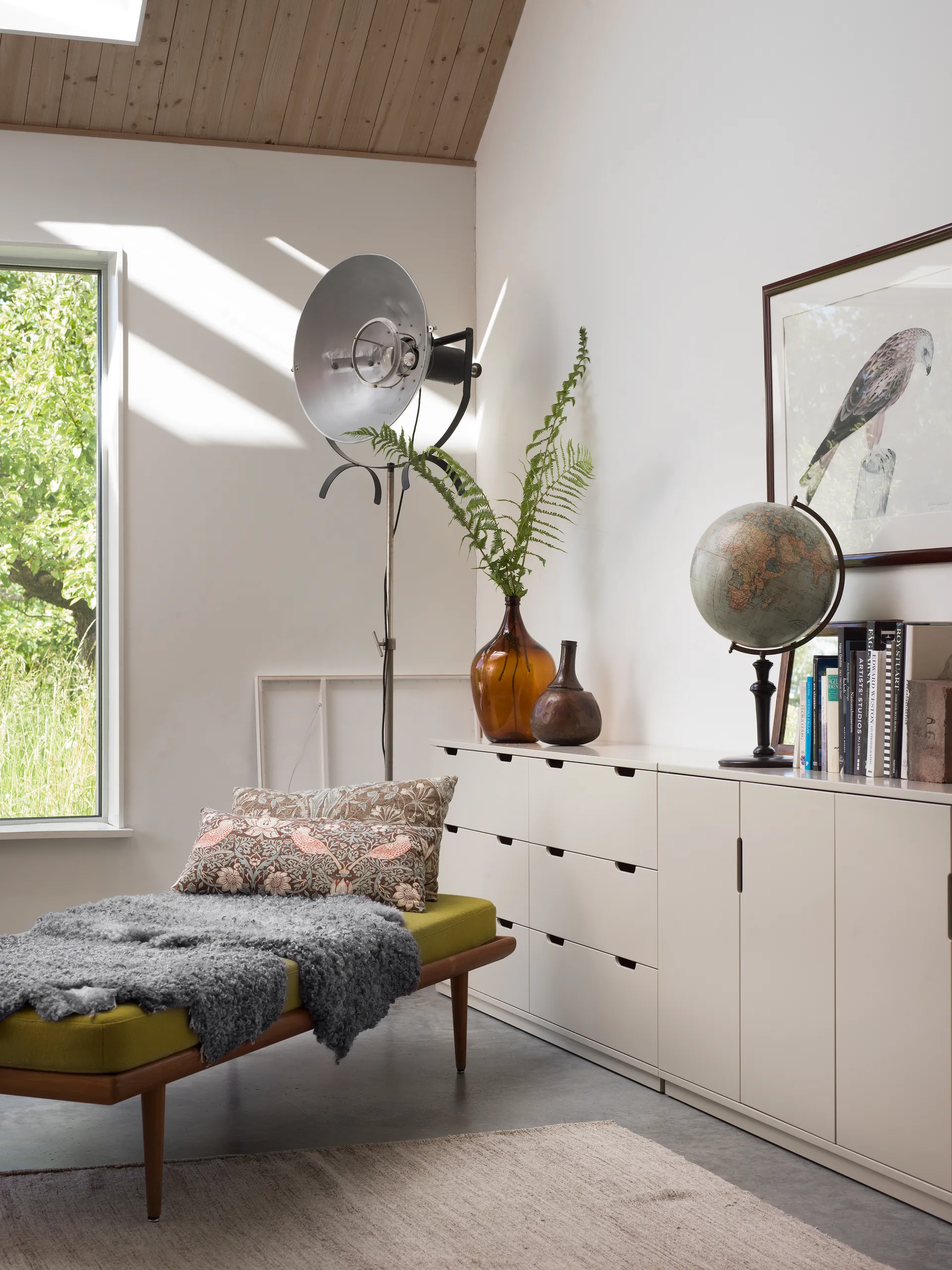 Aoko aparador 77x160 cm, Bege Mavis