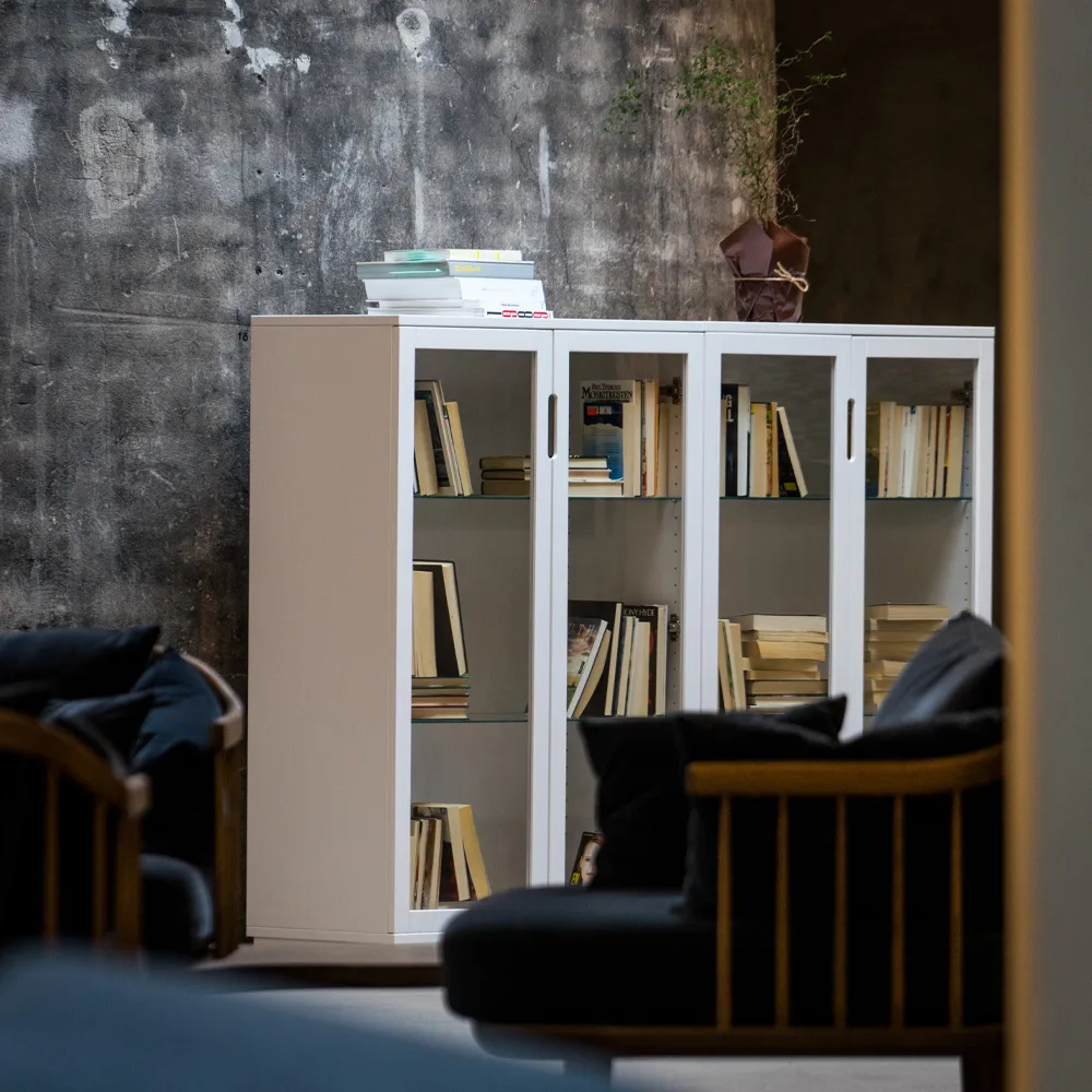 Aoko vitrina 120 cm, Verniz branco Mavis