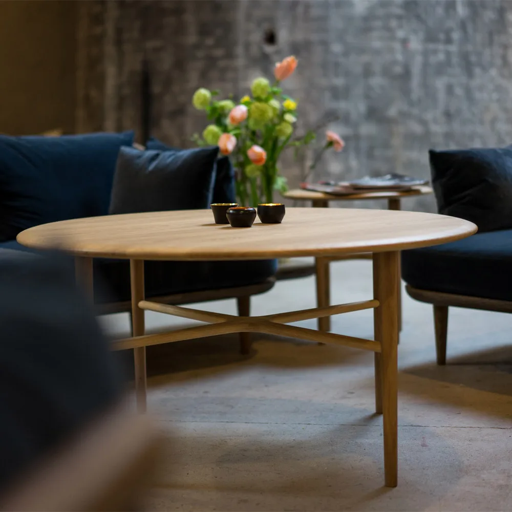 Crest mesa de centro redonda, carvalho pigmentado branco verniz transparente Mavis