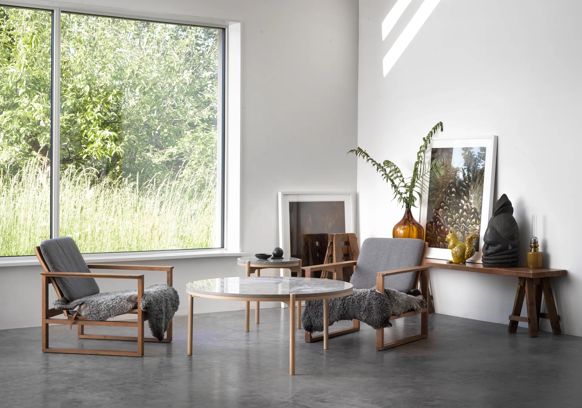 Dondo Mesa de centro em carvalho pigmentado branco Ø80 cm, Calcário bem aparelhado Mavis