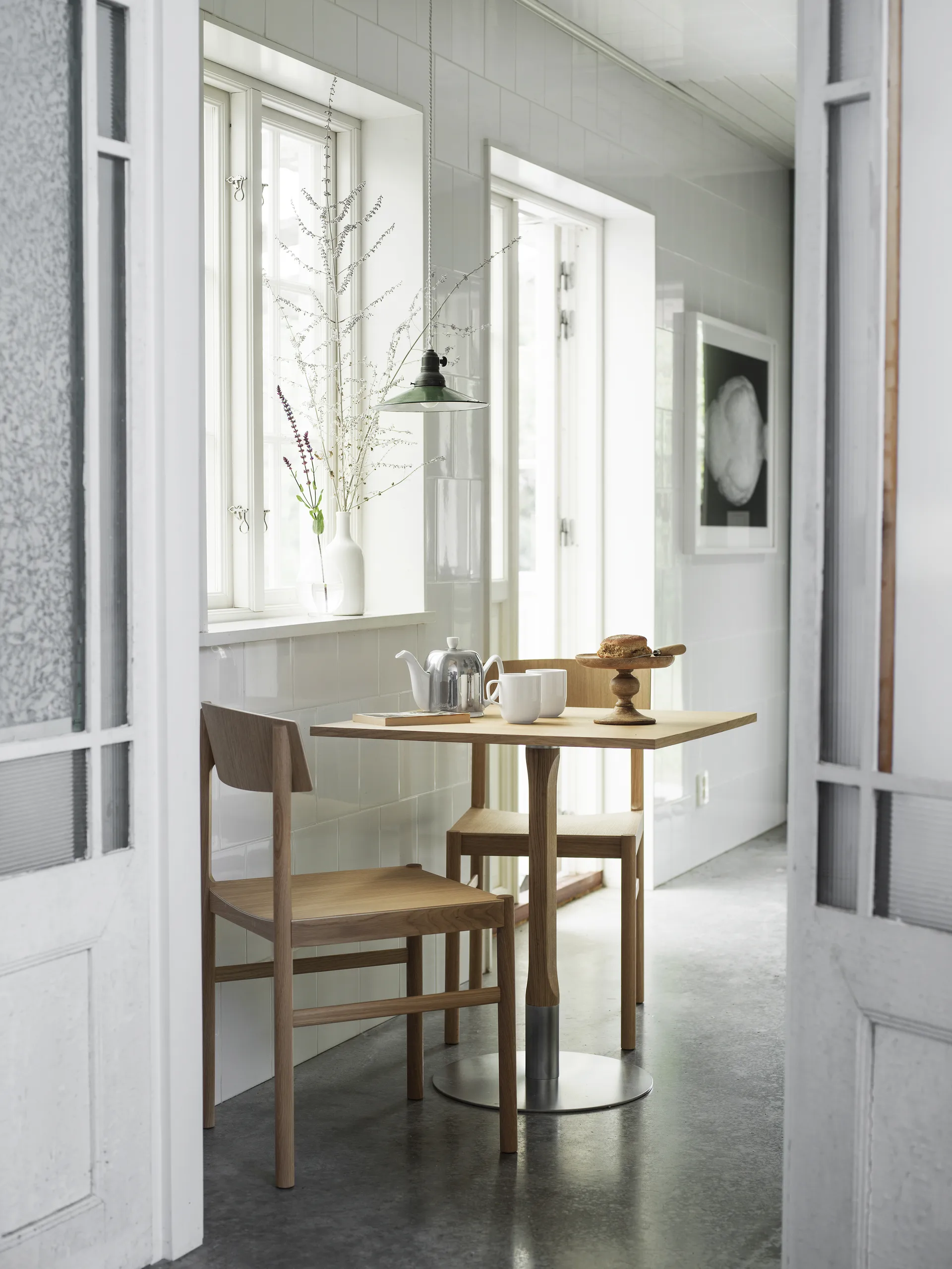 Rod cadeira, Carvalho branco pigmentado com acabamento fosco verniz Mavis