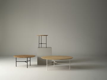 Tribeca mesa lateral  - carvalho verniz, pernas cromadas acetinadas, Ø47 cm - Mavis