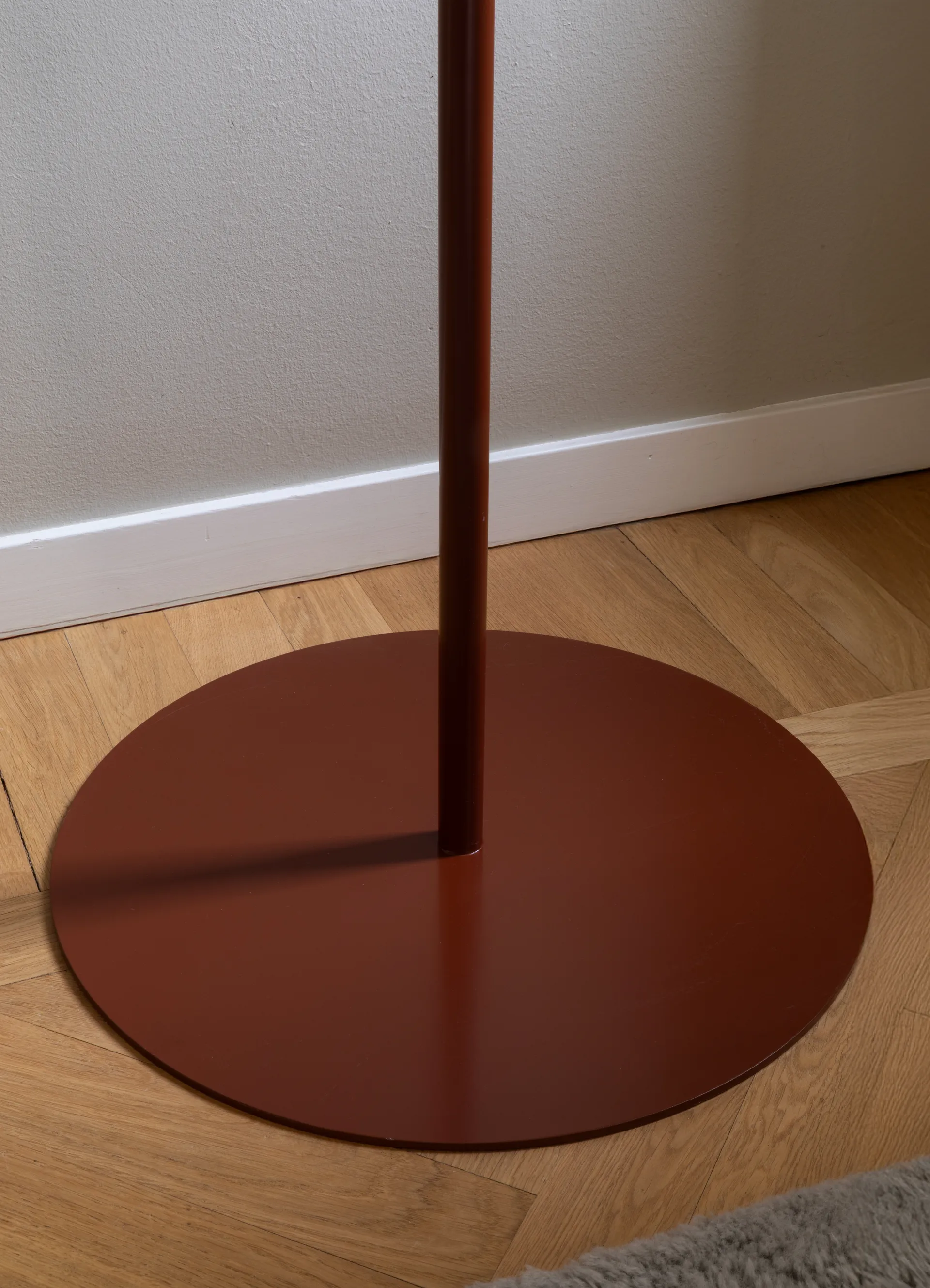 Bill Floor cabide, Canela Maze