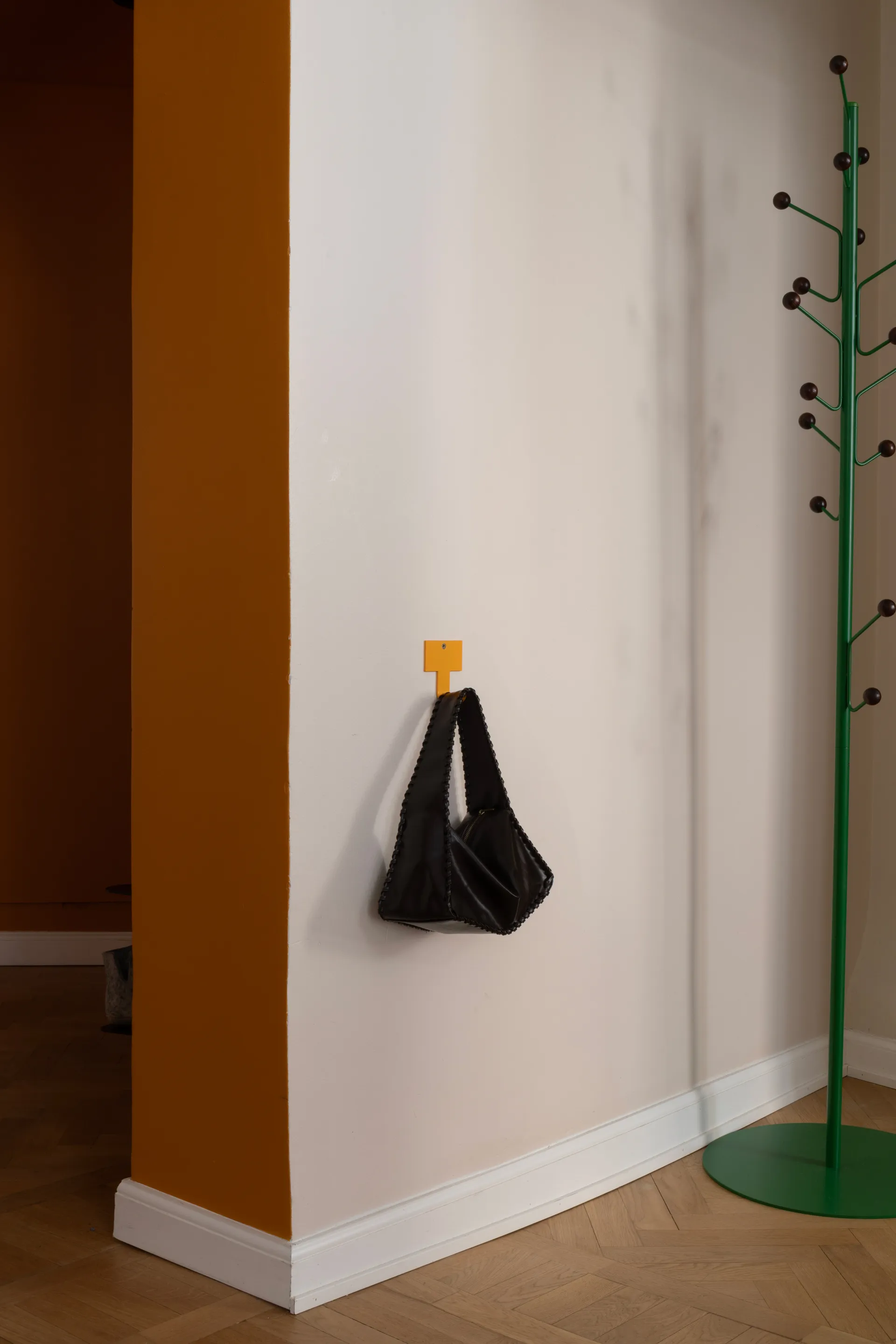 Bill Floor cabide, Verde-castanho escuro Maze