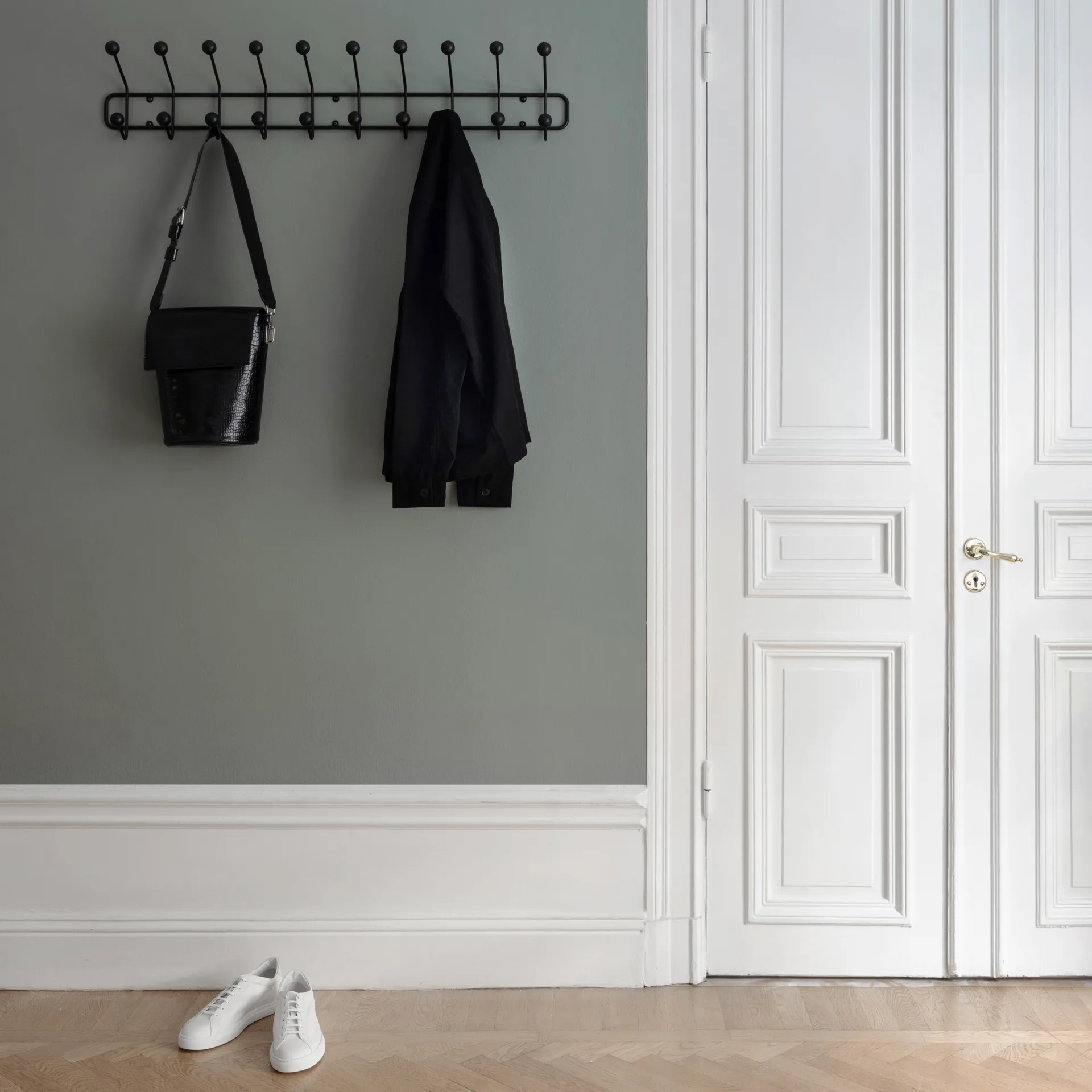 Cabide Bill Horizontal L, preto Maze