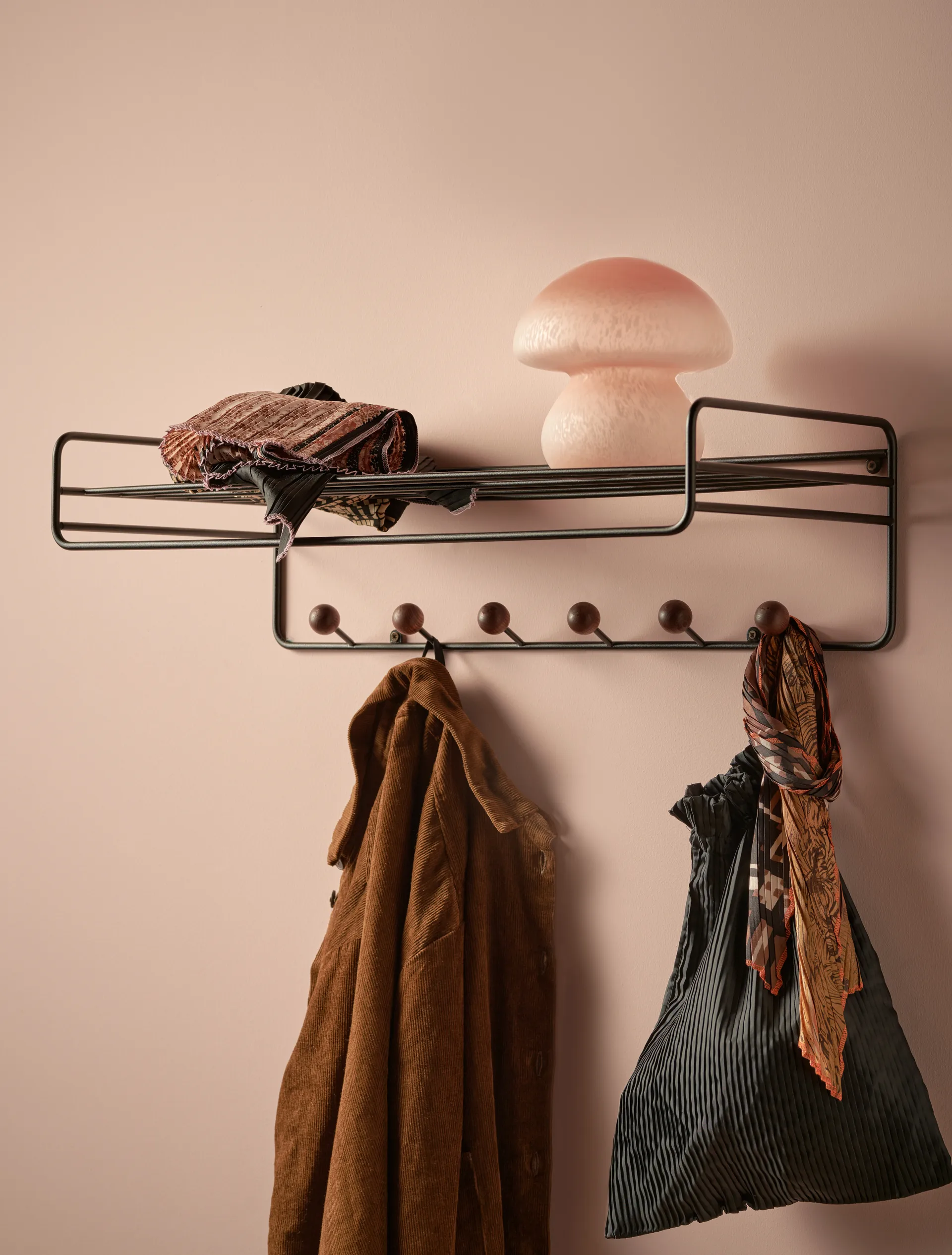 Chapeleiro Bill Hat rack, Preto-castanho escuro Maze