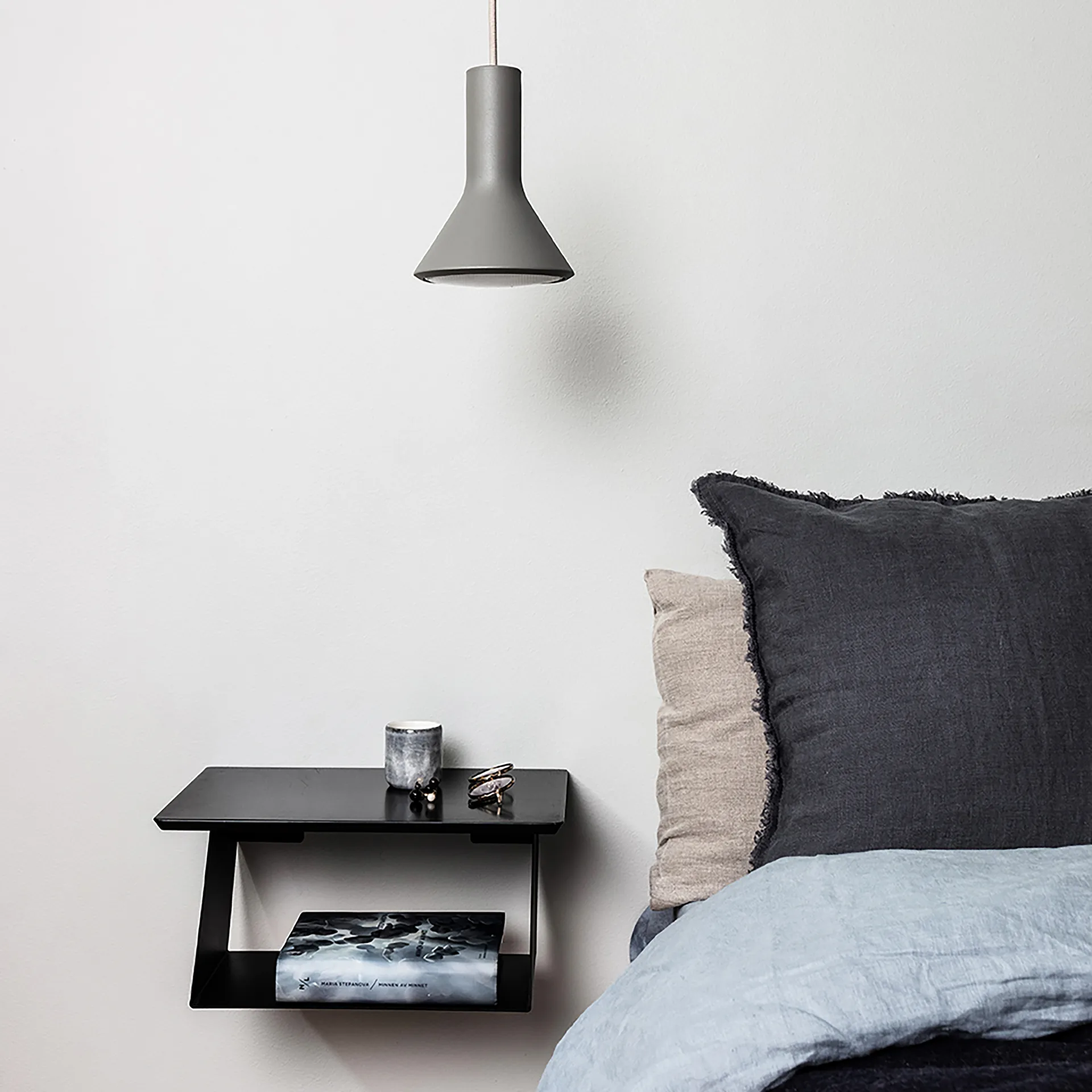 Estante Edgy, preto Maze