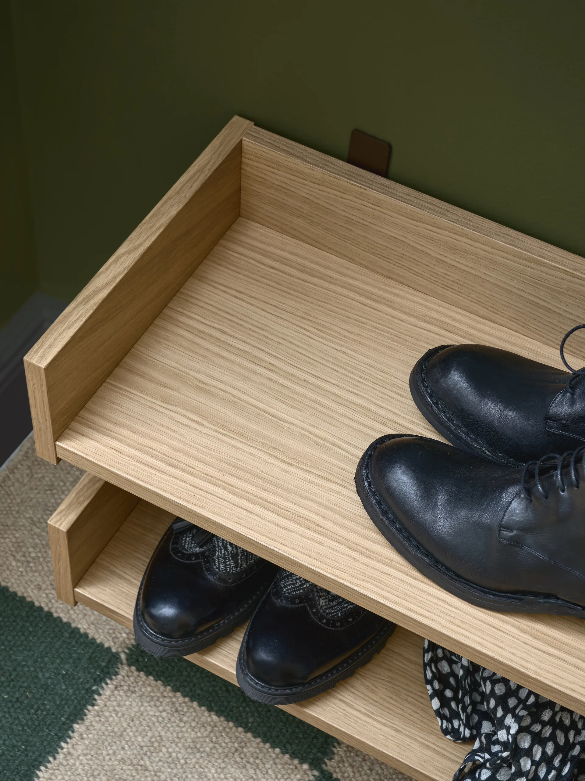 Gentle sapateira, Carvalho, 78x8x30 cm Maze