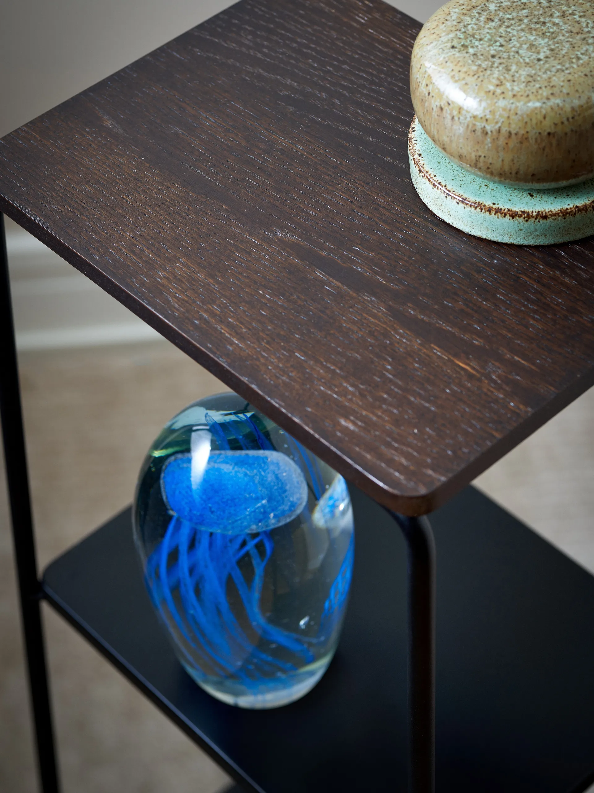 Mixrack Floor Shelf L prateleira 26x19x82.2 cm, Carvalho manchado - preto Maze