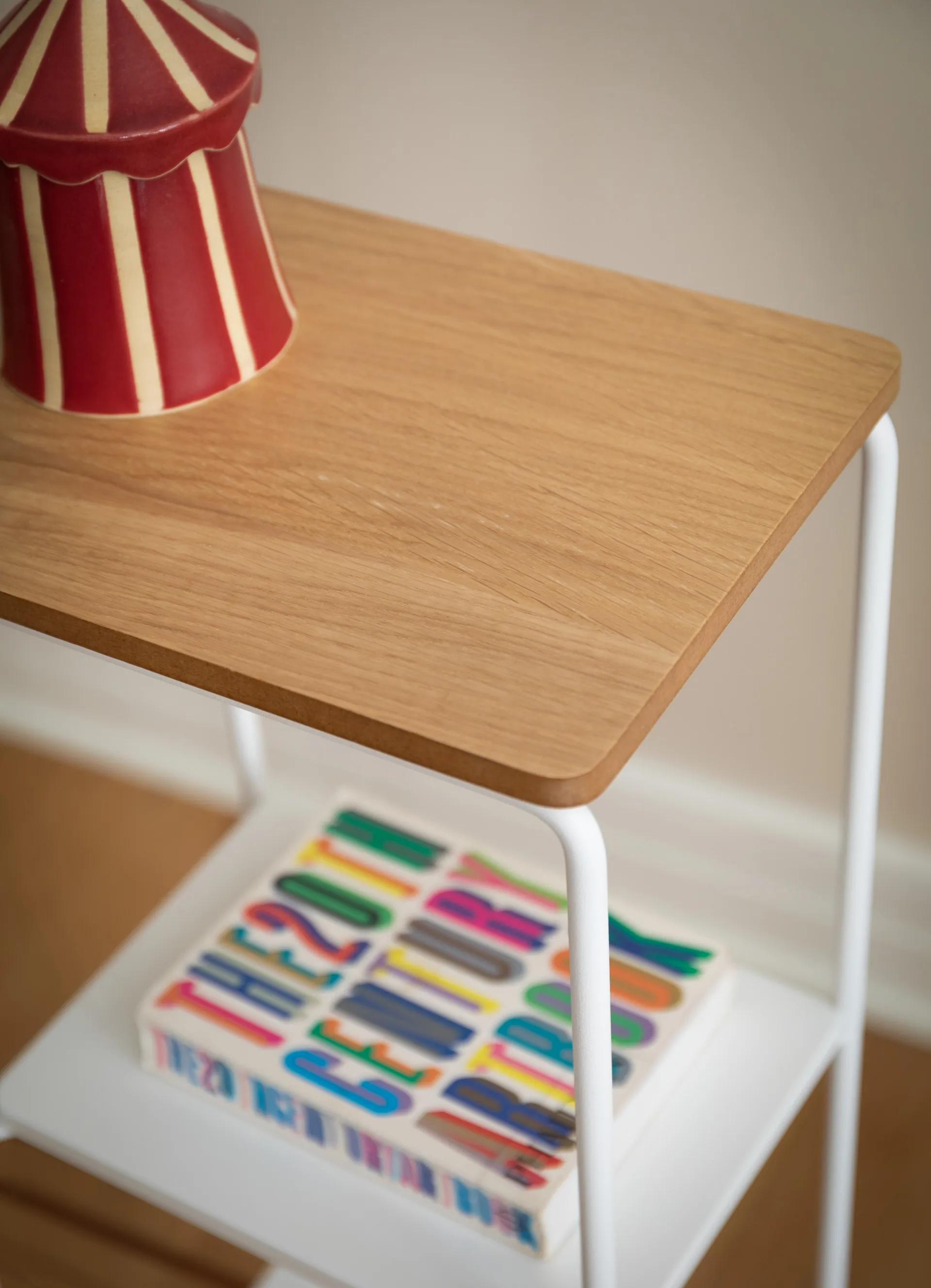 Mixrack Floor Shelf S prateleira 26x19x57.2 cm, Carvalho-branco Maze