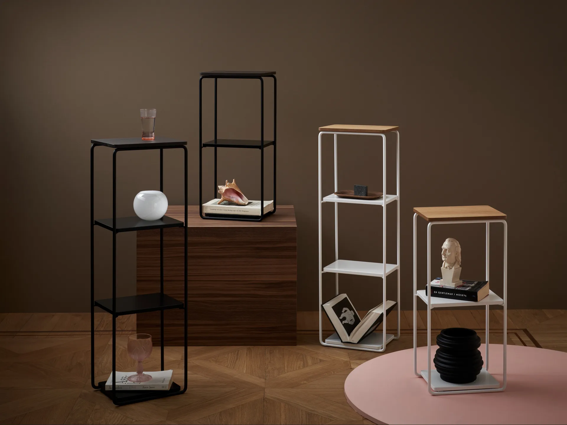 Mixrack Floor Shelf S prateleira 26x19x57.2 cm, Carvalho manchado -preto Maze
