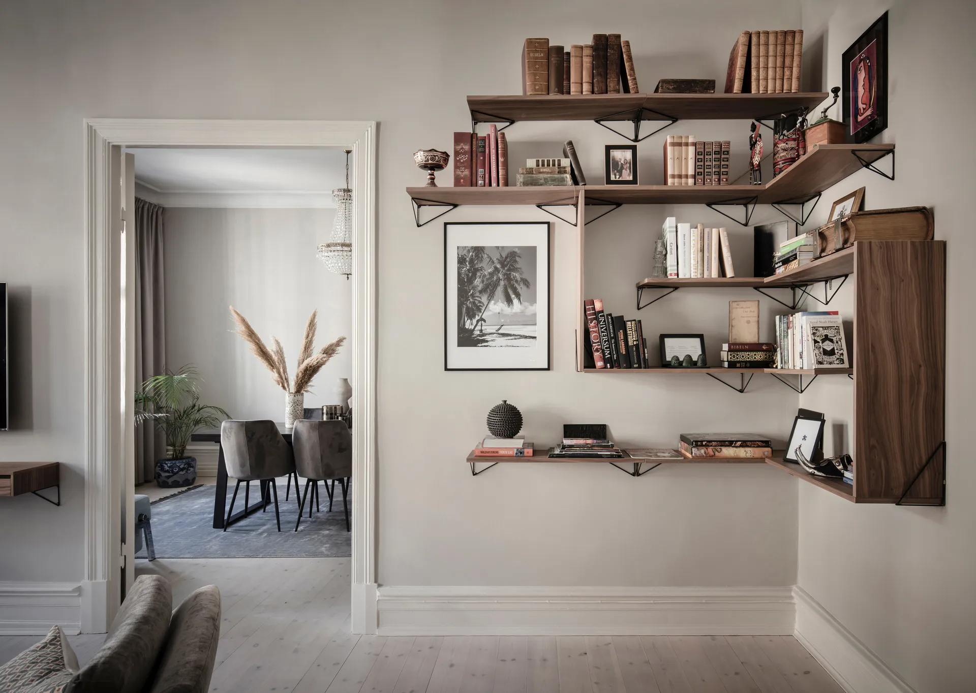 Prateleira Pythagoras, nogueira Maze