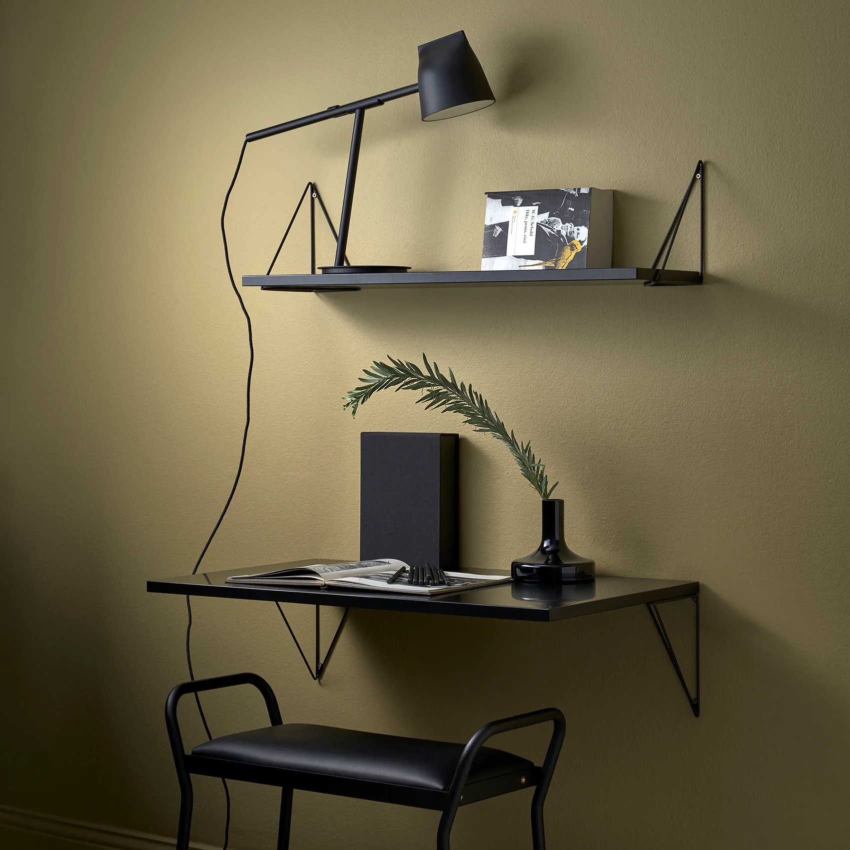 Secretária Pythagoras, Preto Maze