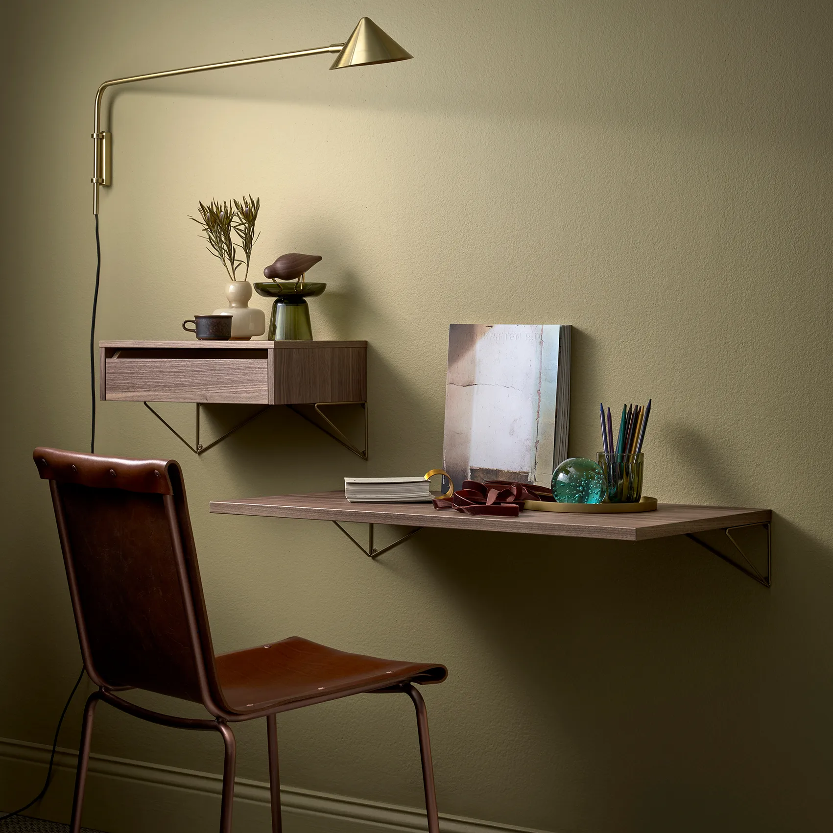 Secretária Pythagoras, Walnut Maze