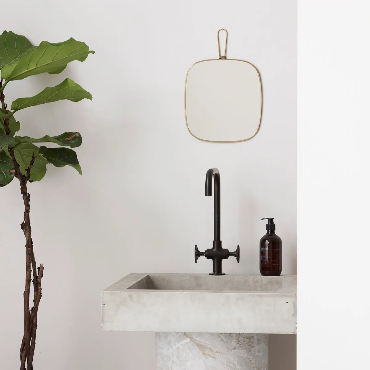 Espelho Meraki 26x28 cm, latão Meraki