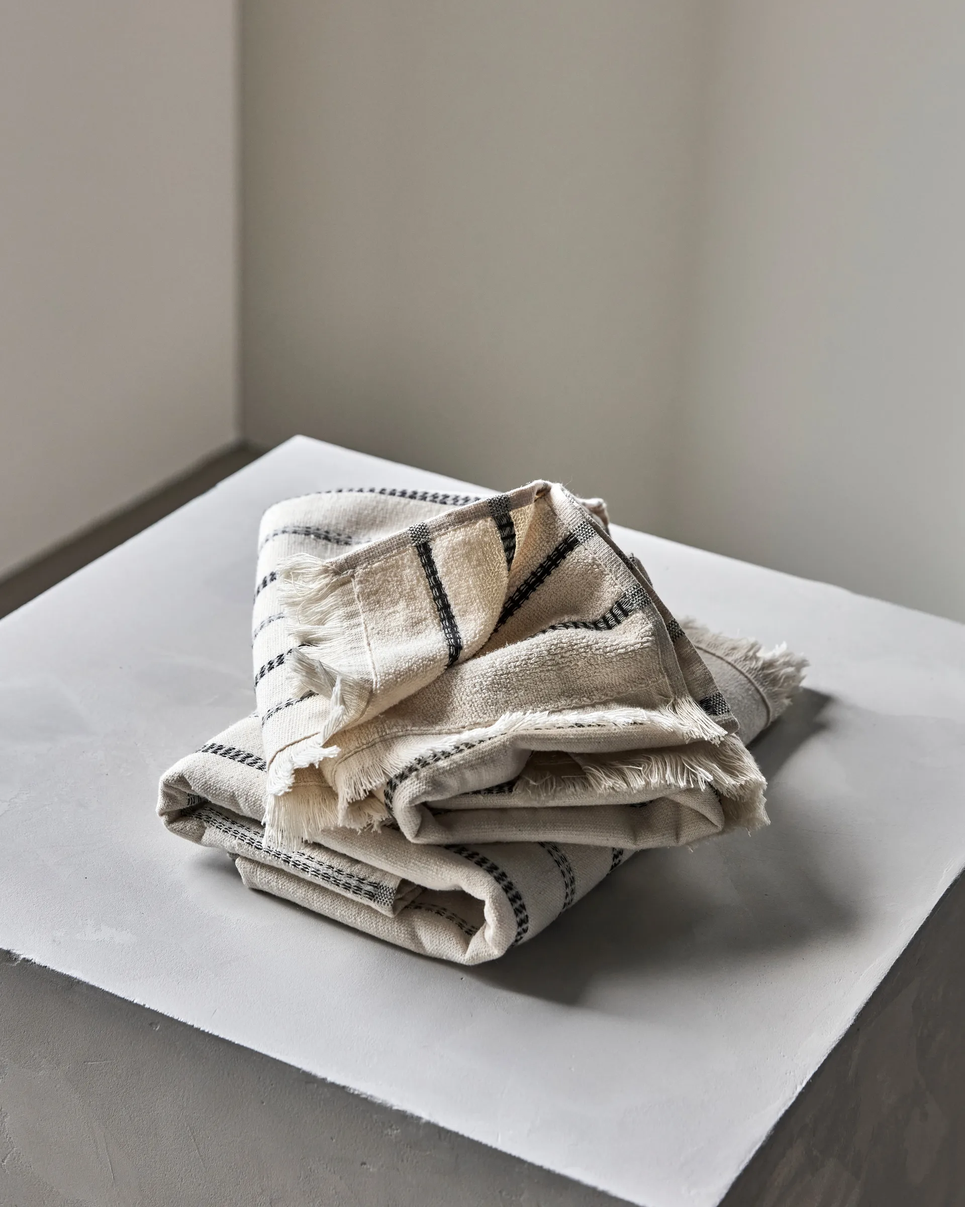 True toalha 2 peças, Branco sujo-preto, 50x100 cm Meraki