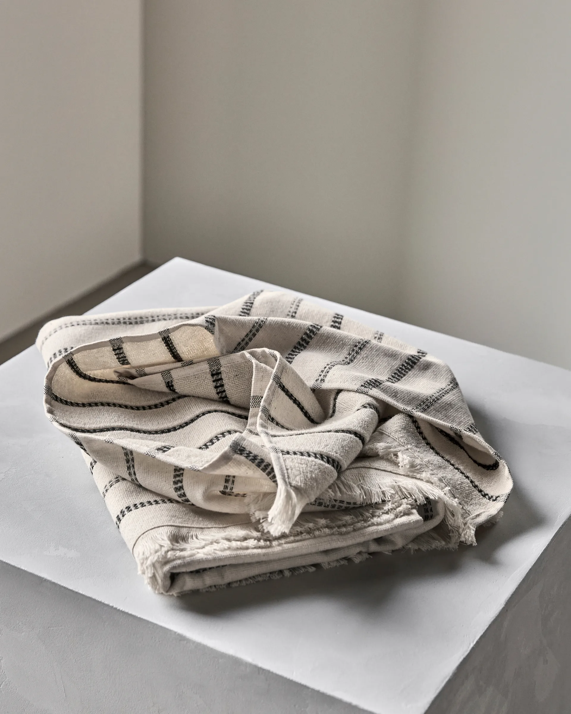 True toalha de banho, Branco sujo-preto, 70x140 cm Meraki