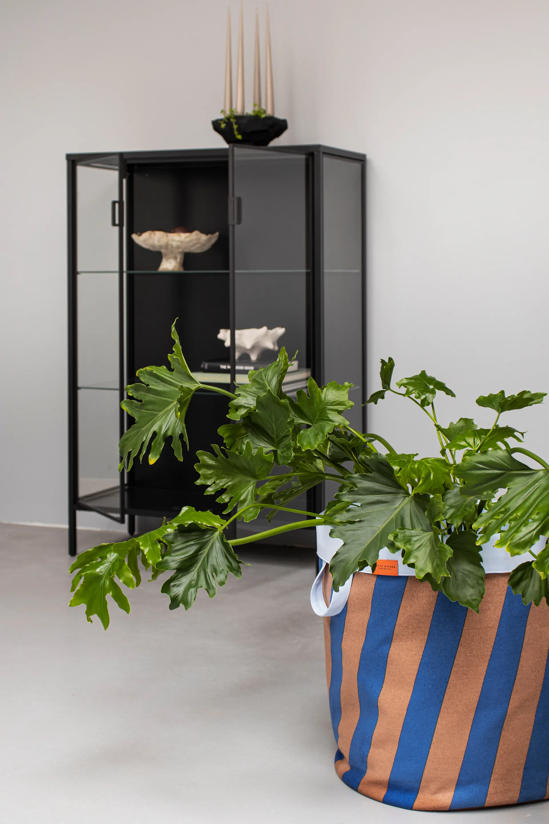 Cesto lavandeira Nova Arte 40x40x50 cm, Cobalto-blush Mette Ditmer