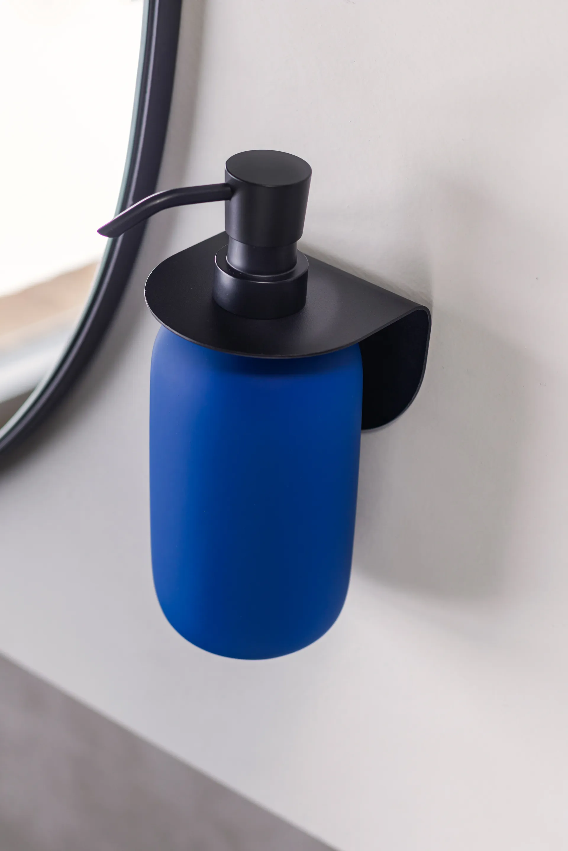 Dispensador de sabão Lotus alto, Cobalt Mette Ditmer