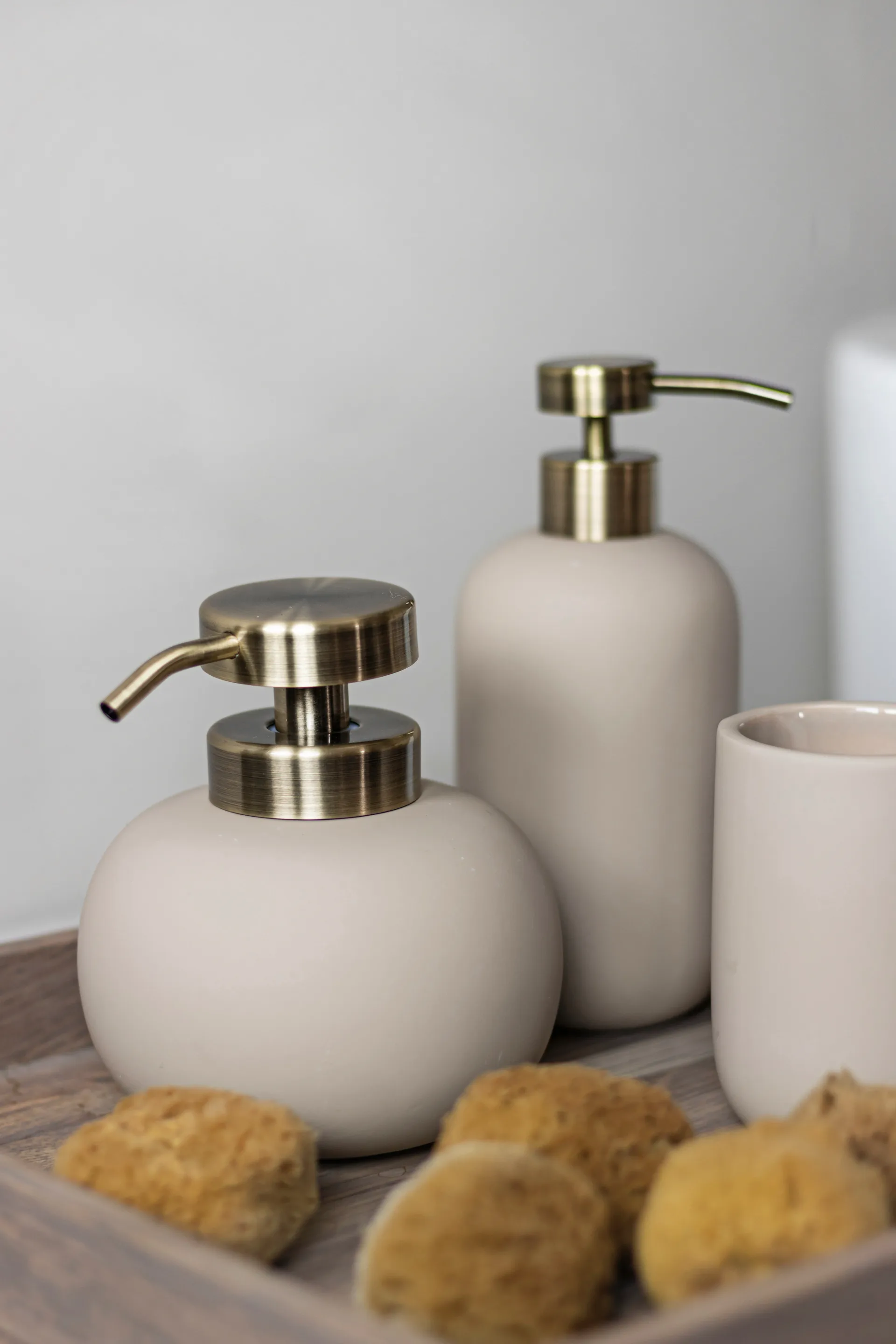 Dispensador de sabão Lotus, sand (creme) Mette Ditmer