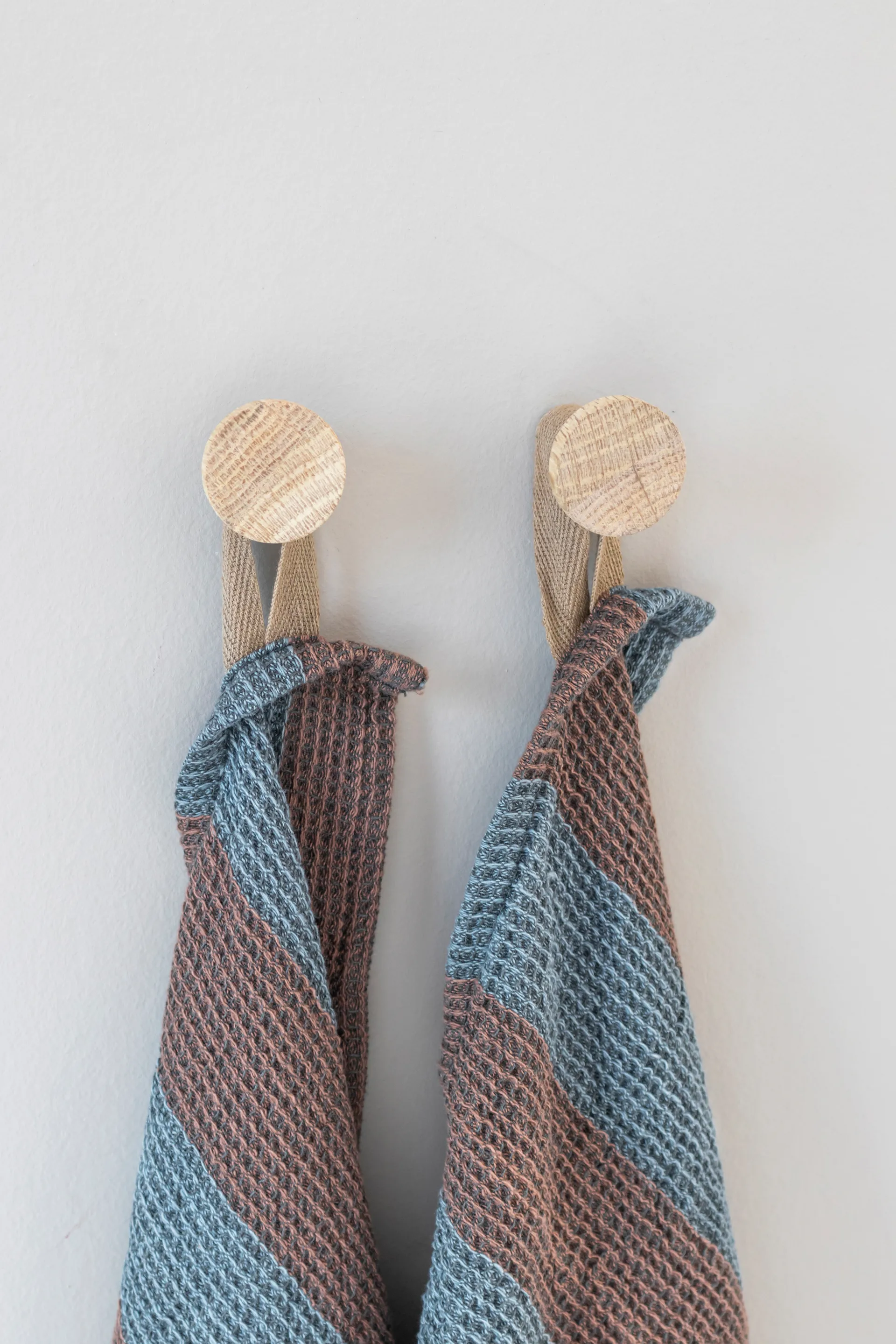 Gancho Point 2-unidades, Carvalho Mette Ditmer