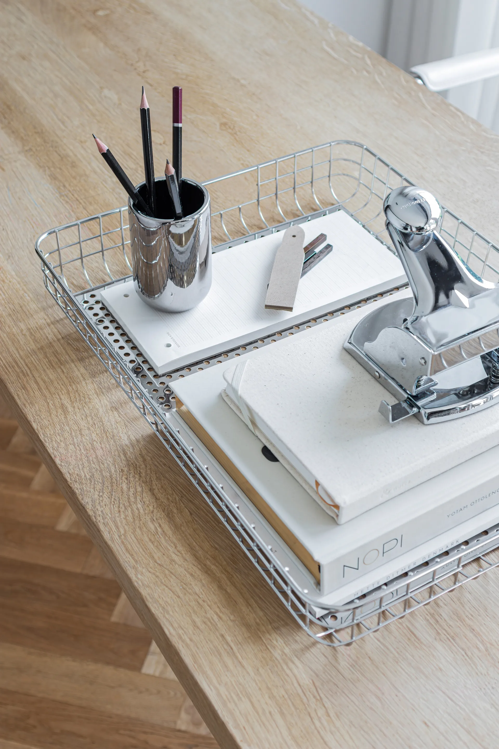 Lift tabuleiro 33,5x45,5 cm, Cromado Mette Ditmer