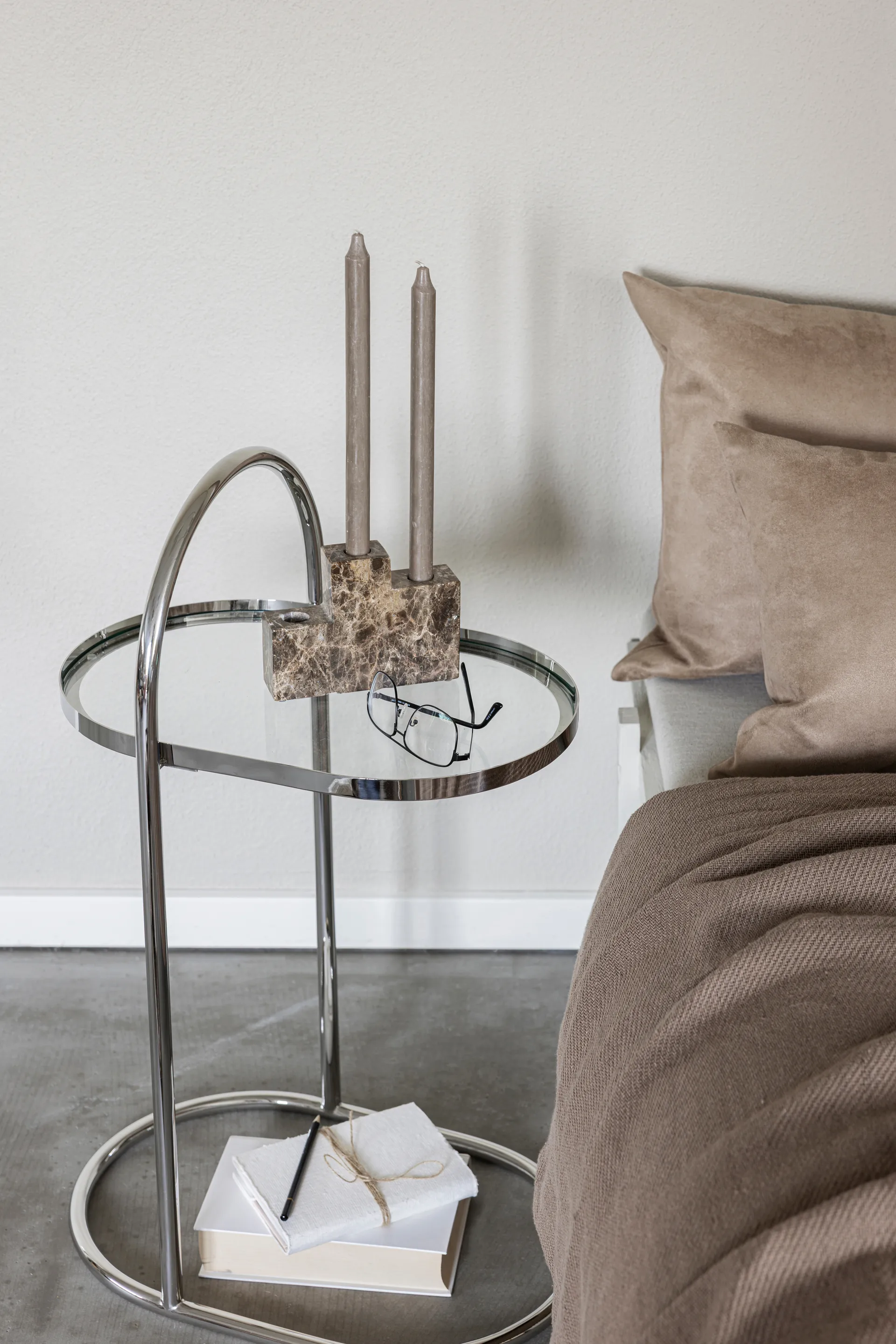 Mesa lateral Moves, Cromo, 34,5x51x76,5 cm Mette Ditmer