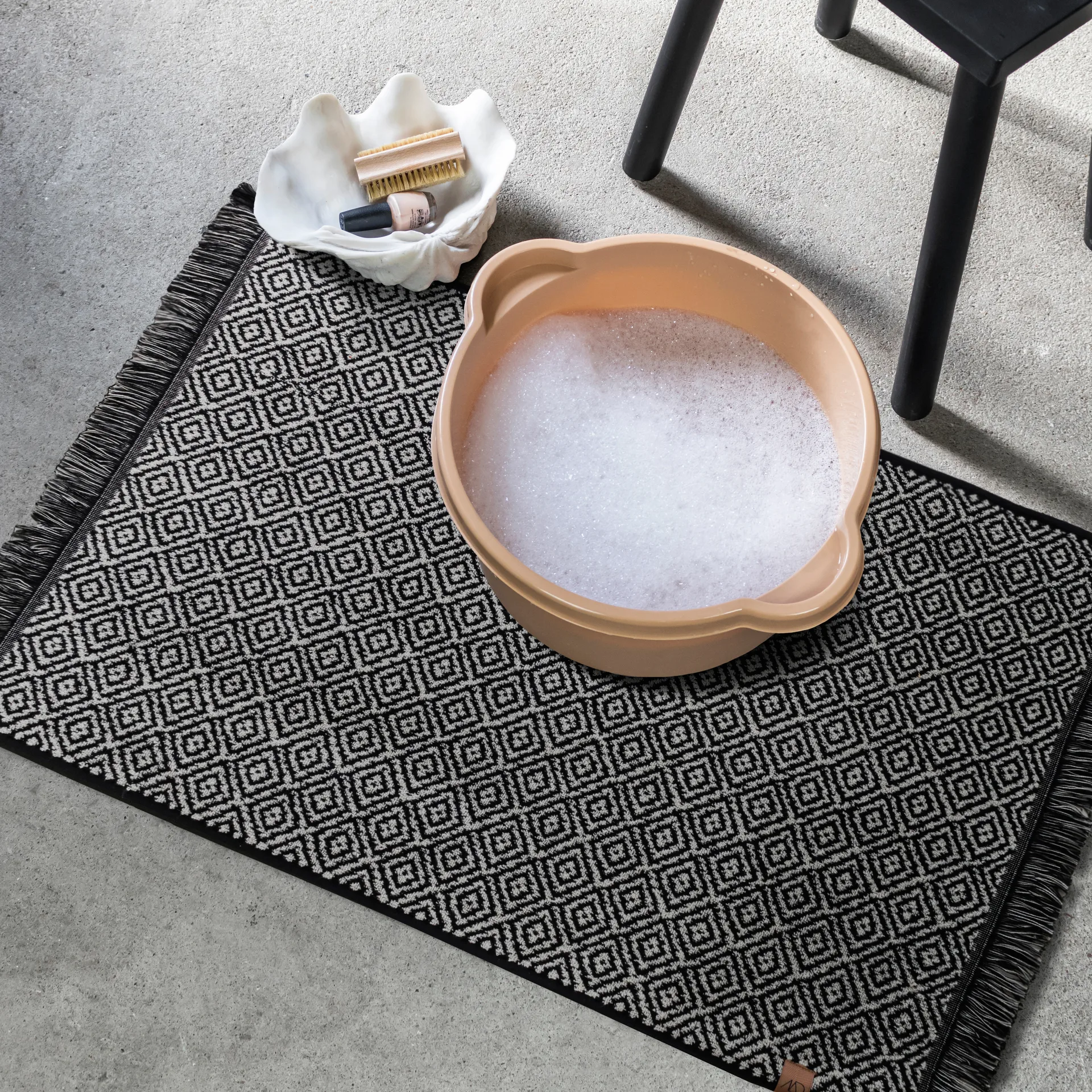 Morocco tapete para casa de banho 50x80 cm, Preto-branco Mette Ditmer