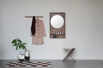 Show-me espelho com prateleira grande - Escurecido a óleo - Mette Ditmer